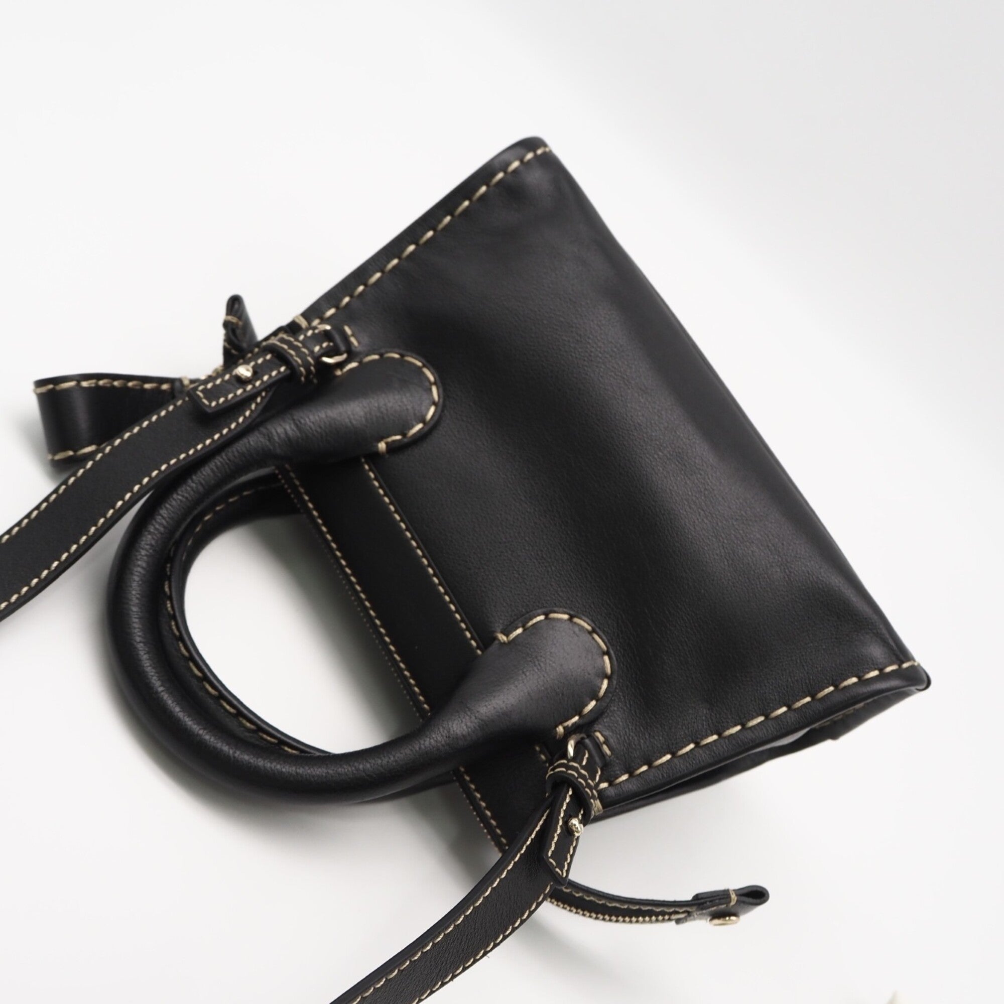 Chloé Black Leather Handbag (Pre-Owned)