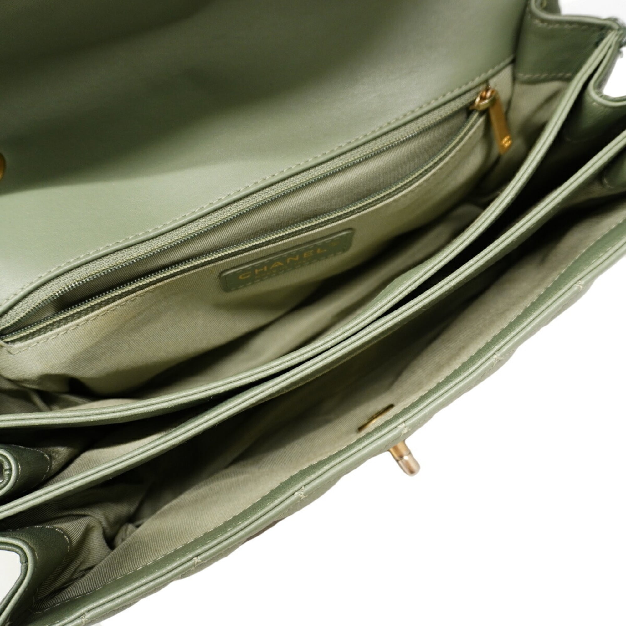 Chanel Green Leather Shoulder Bag (Pre-Owned)