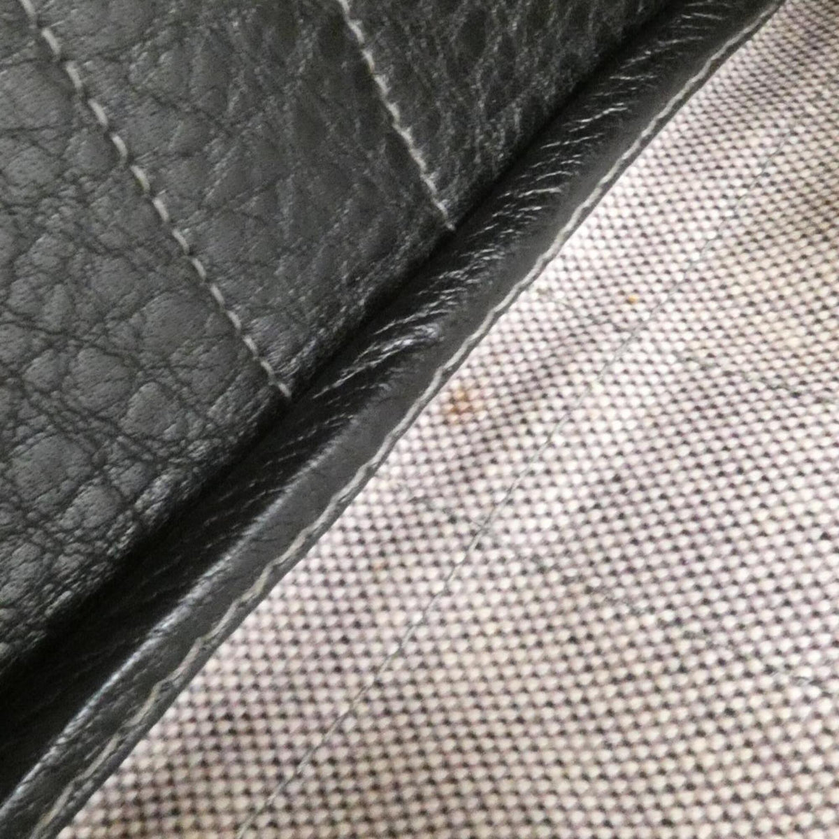 Hermes Black Toile H Buffle Skipper Leather Handbag (Pre-Owned)