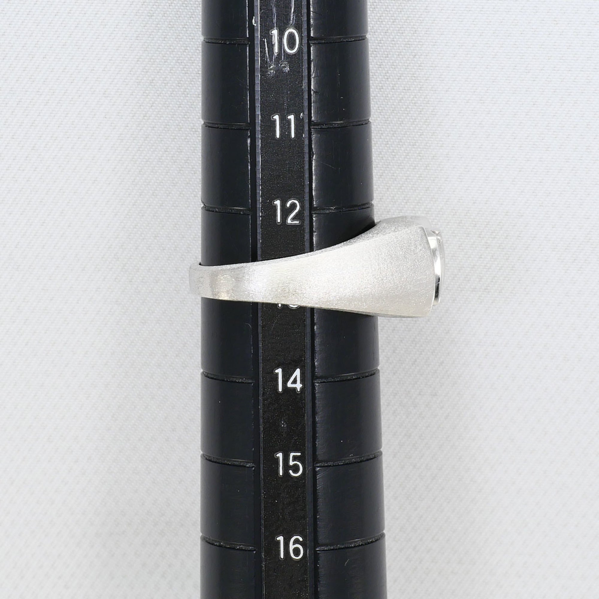 Unbranded White Gold White Gold (18K) Band Ring (Pre-Owned)
