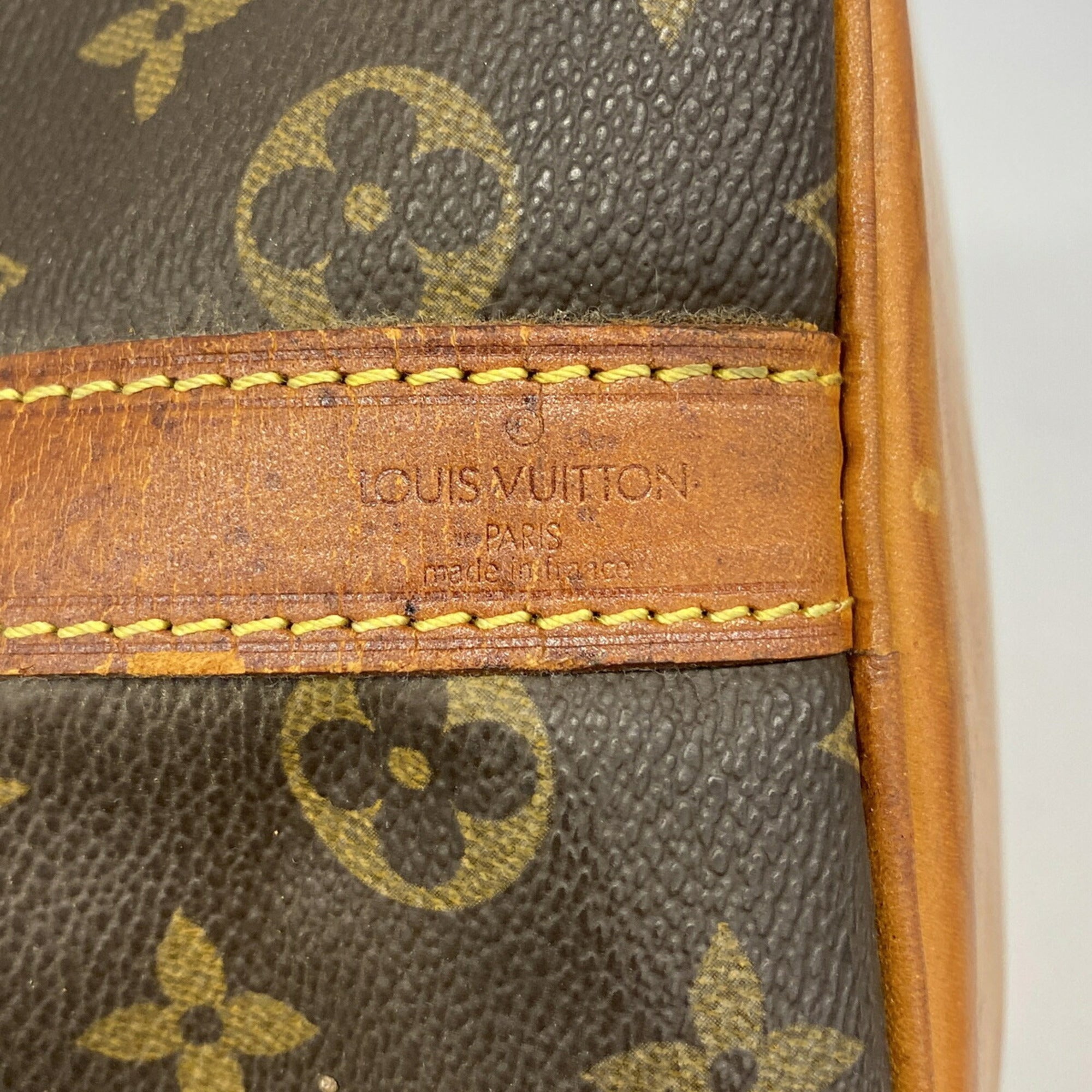 Louis Vuitton Brown Shoulder Bag (Pre-Owned)