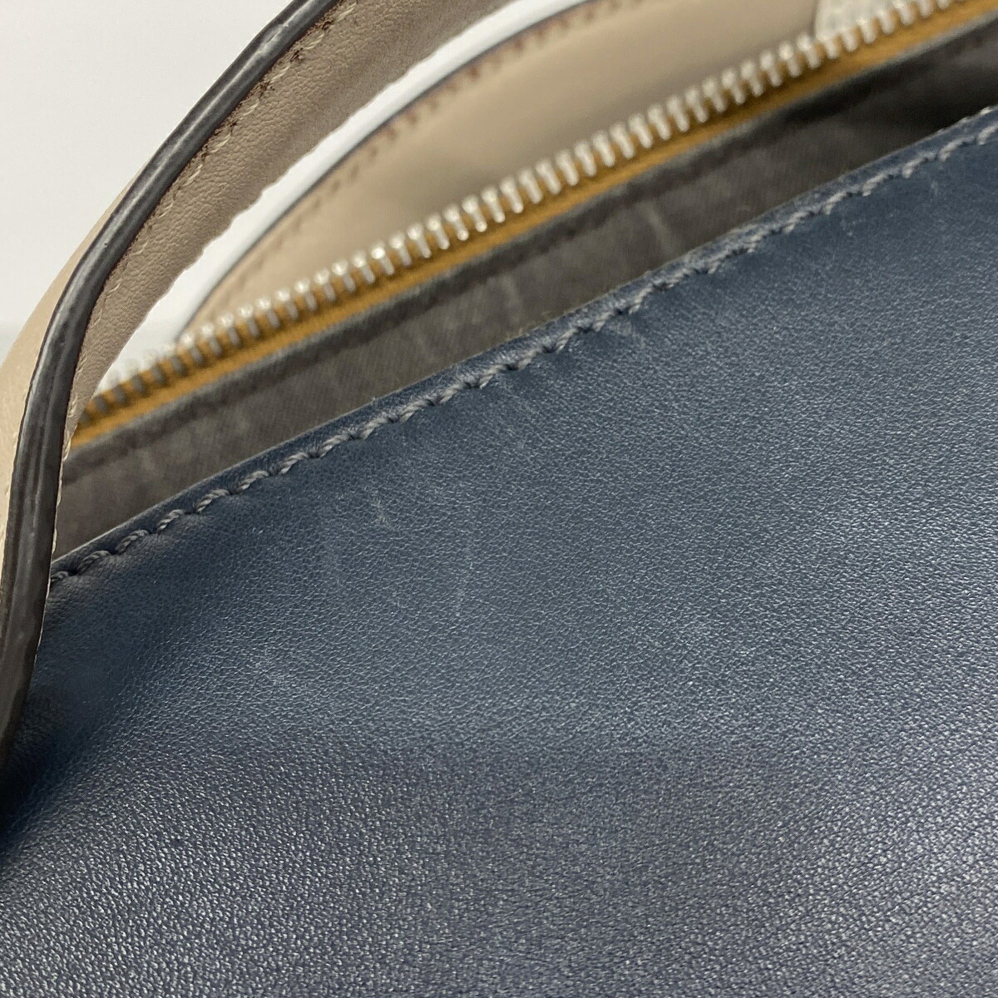 Fendi Brown Navy Leather Handbag (Pre-Owned)