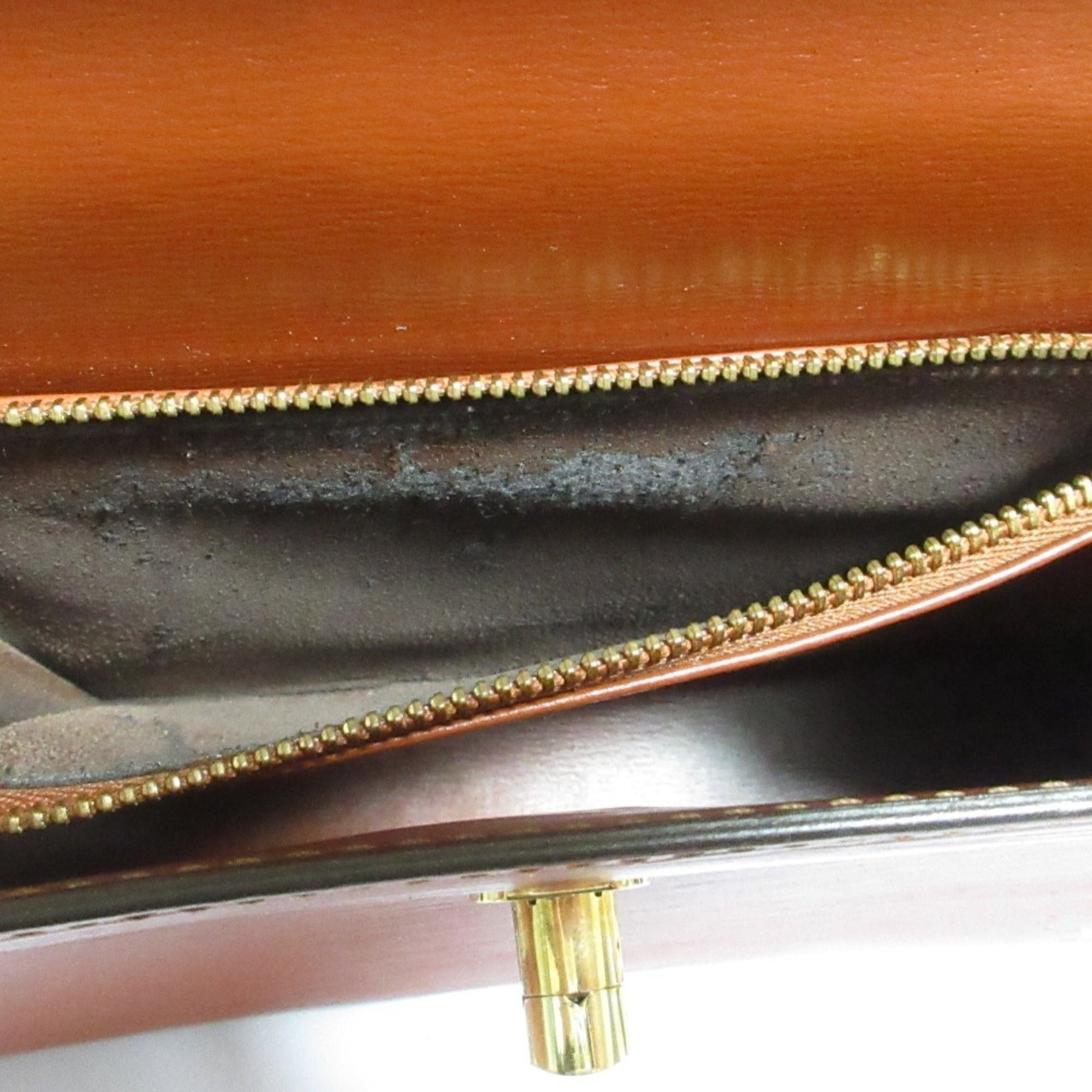 Louis Vuitton Brown Epi Leather Handbag (Pre-Owned)