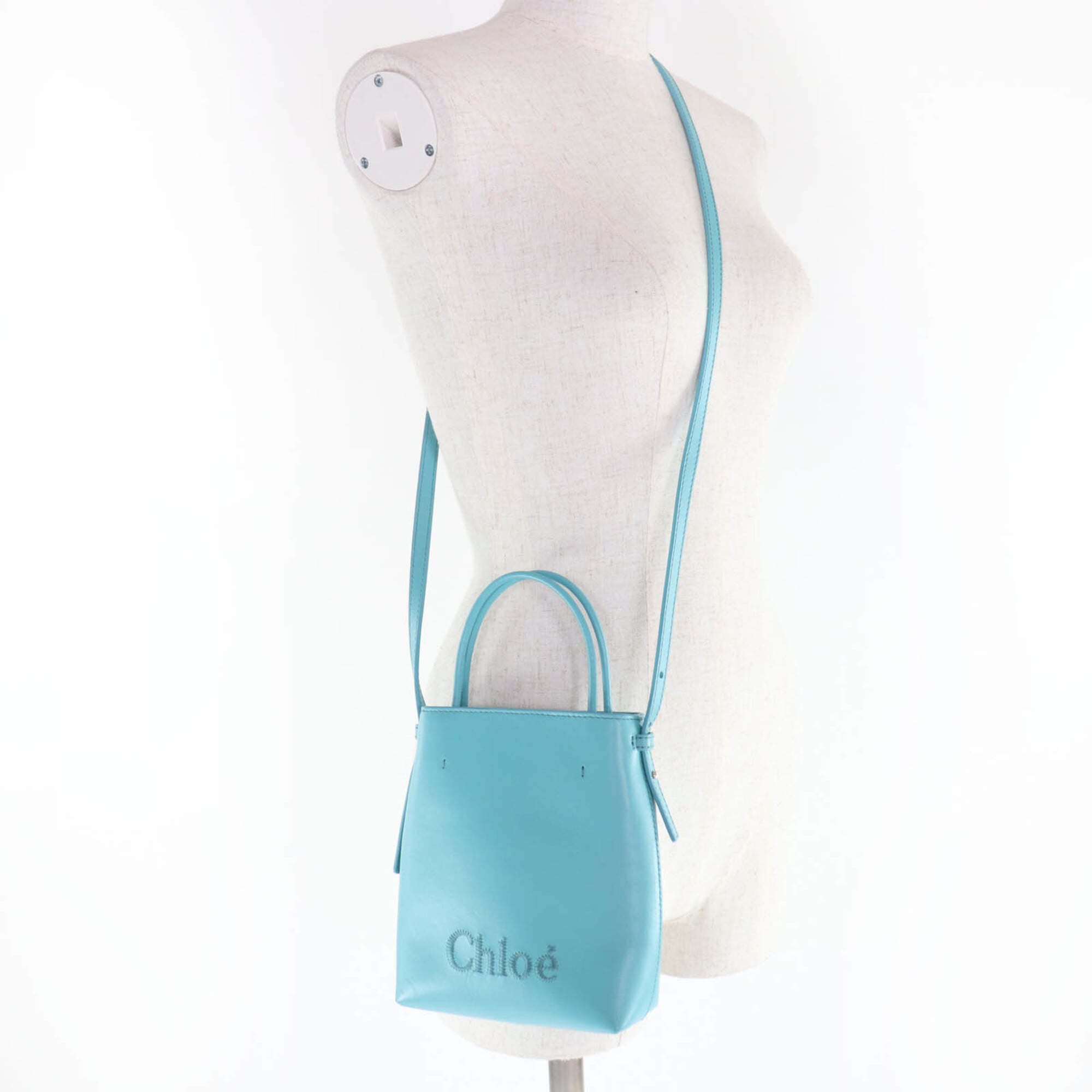 Chloé Blue Leather Shoulder Bag (Pre-Owned)