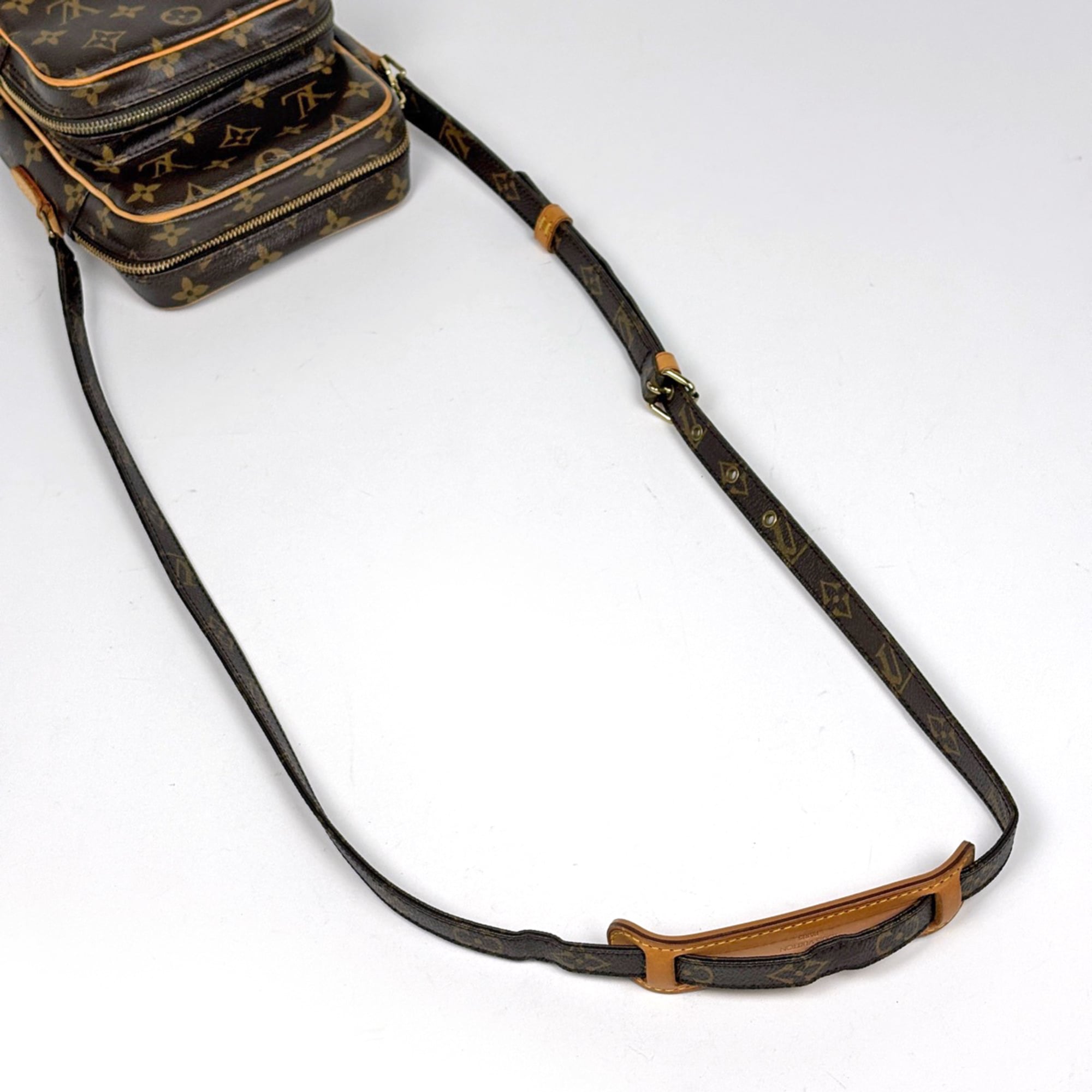 Louis Vuitton Brown Monogram Shoulder Bag (Pre-Owned)
