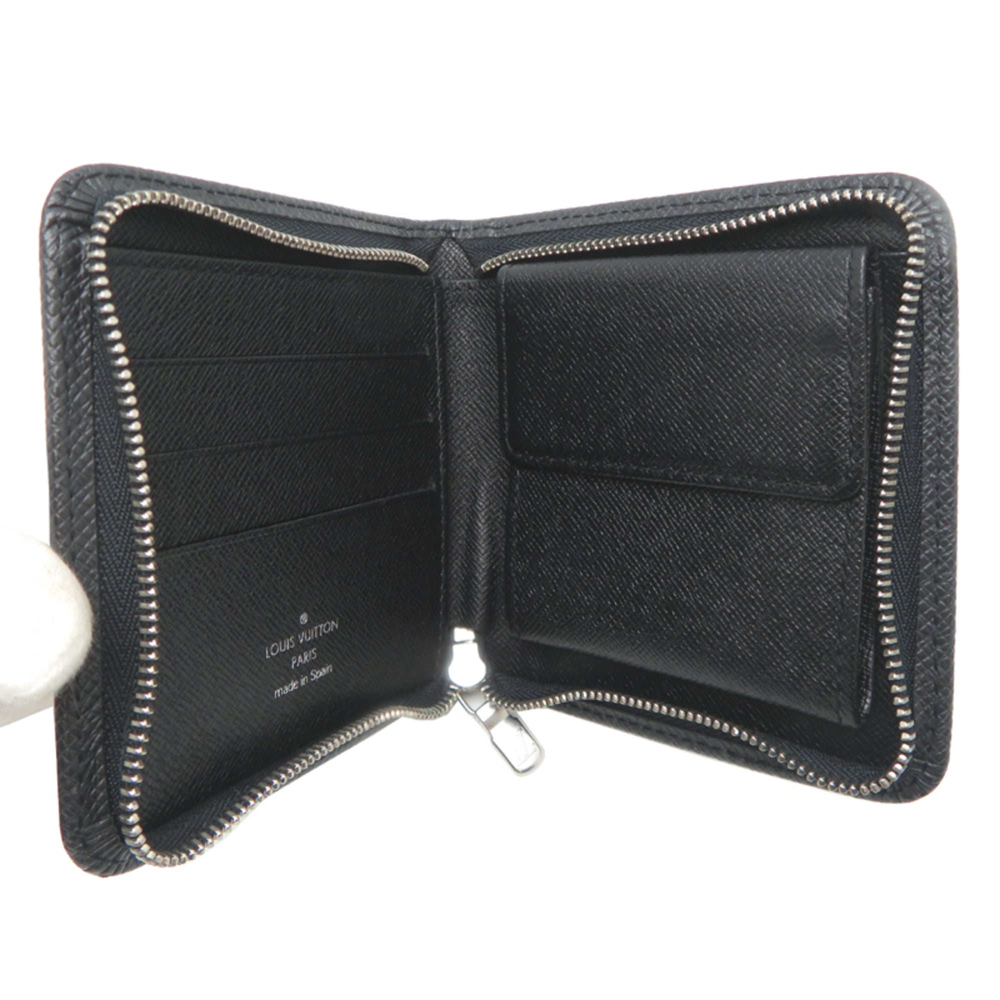 Louis Vuitton Black Taiga Leather Wallet (Bi-Fold) (Pre-Owned)