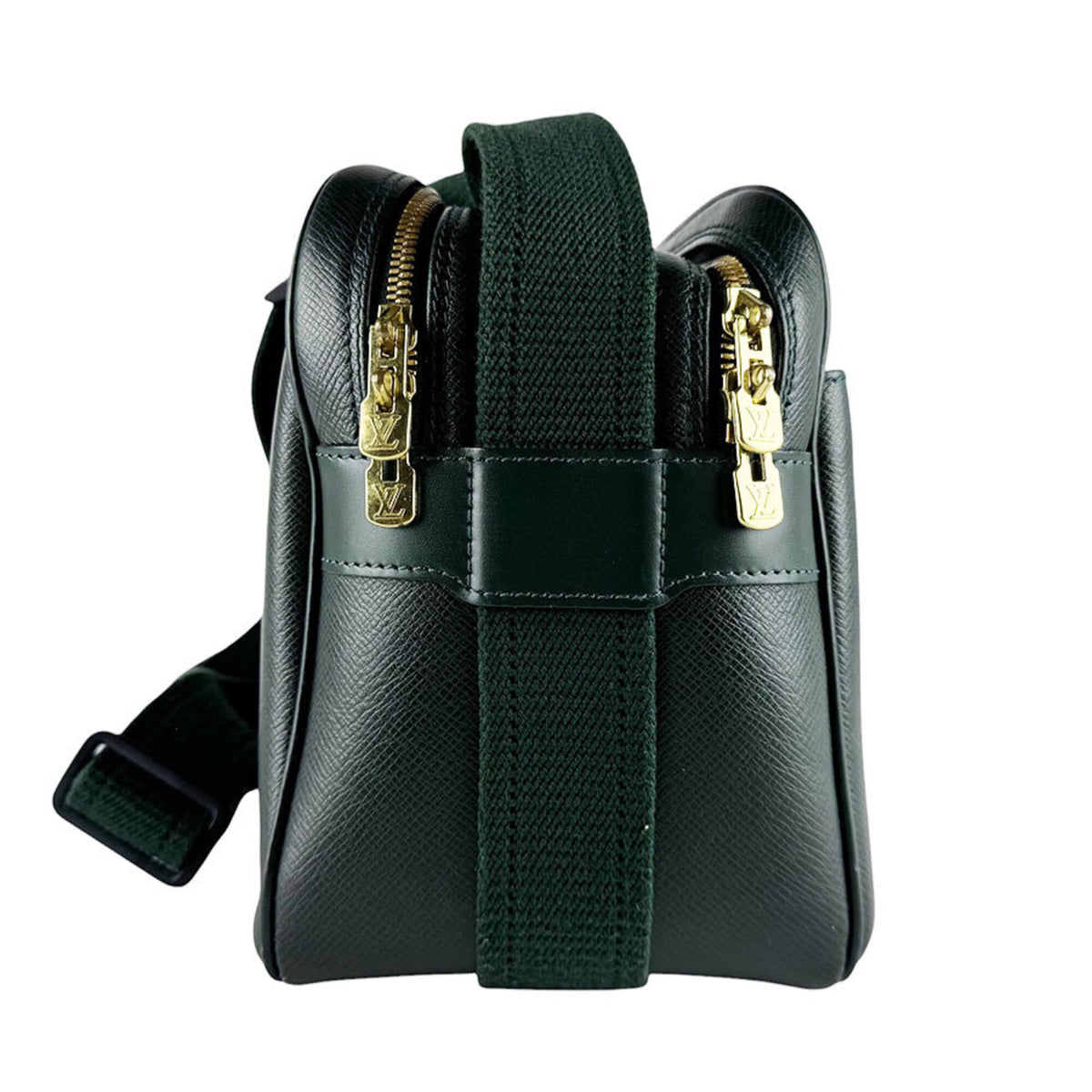 Louis Vuitton Episea Taiga Leather Shoulder Bag (Pre-Owned)