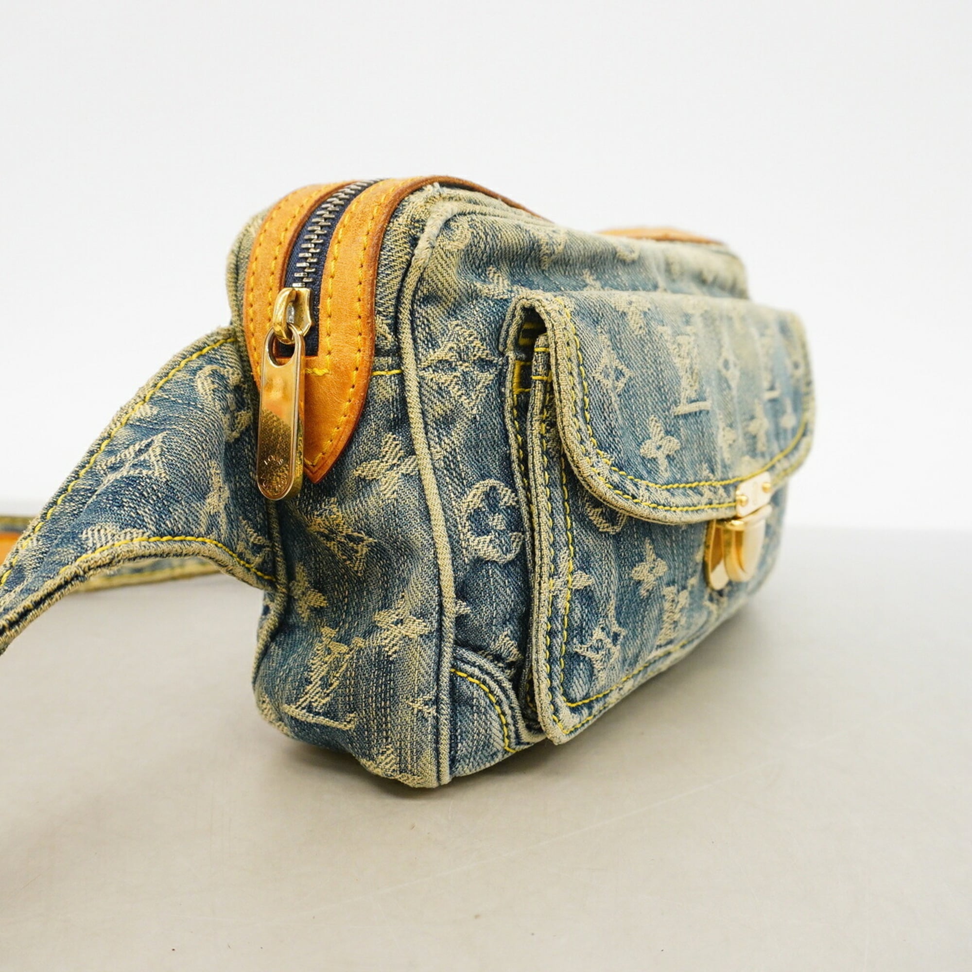 Louis Vuitton Blue Fanny Pack (Pre-Owned)