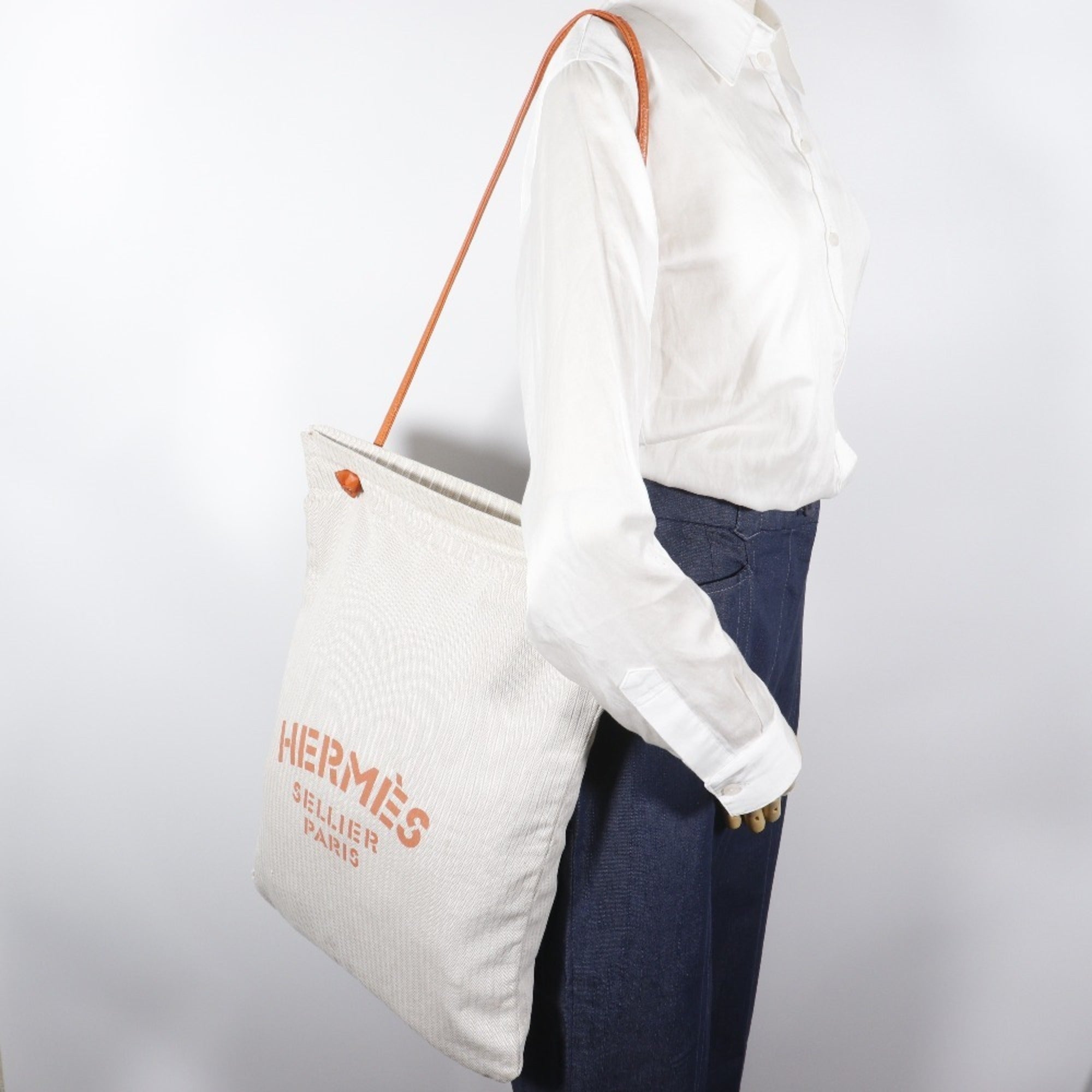 Hermes Beige Orange Toile Chevron Shoulder Bag (Pre-Owned)