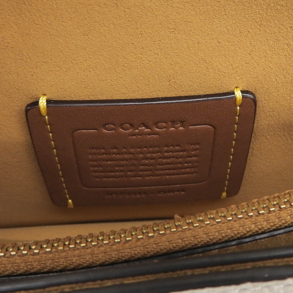 Coach White Leather Shoulder Bag (Pre-Owned)