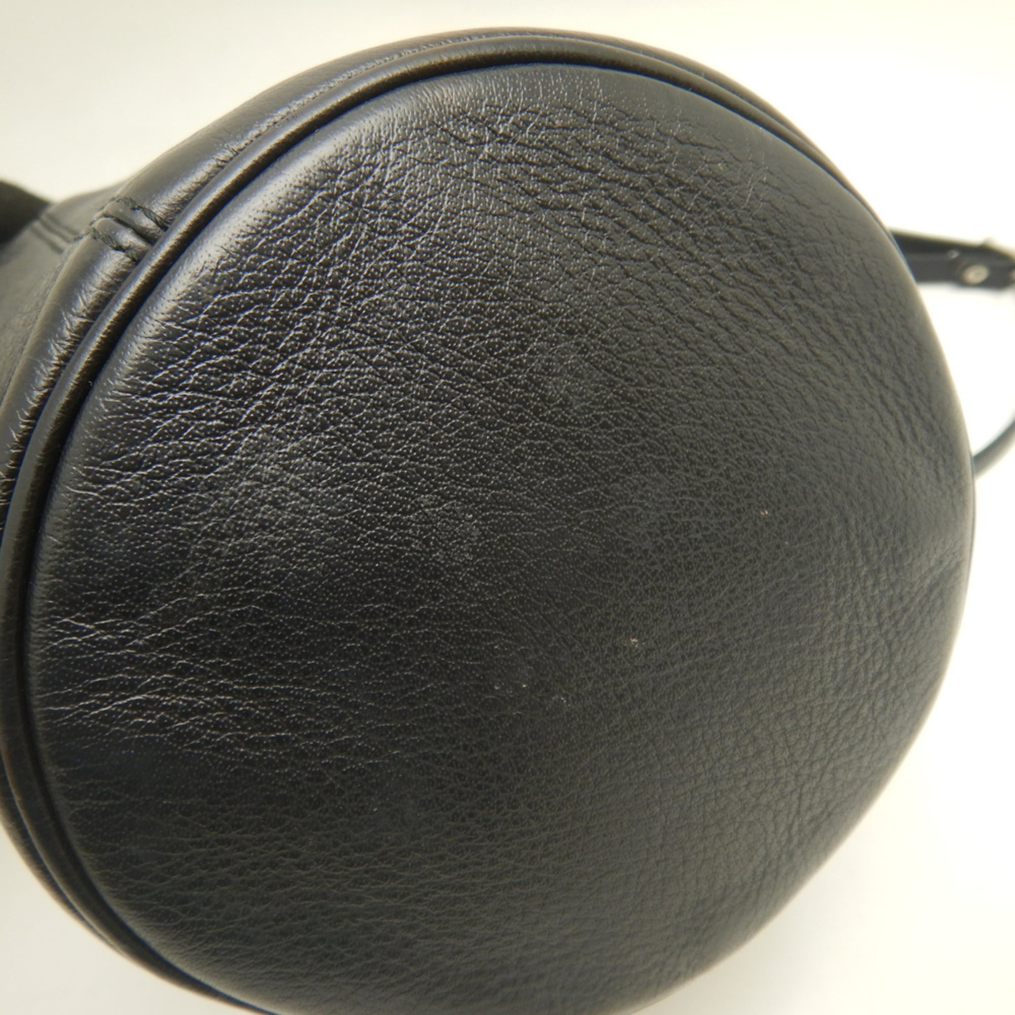 Balenciaga Black Leather Shoulder Bag (Pre-Owned)
