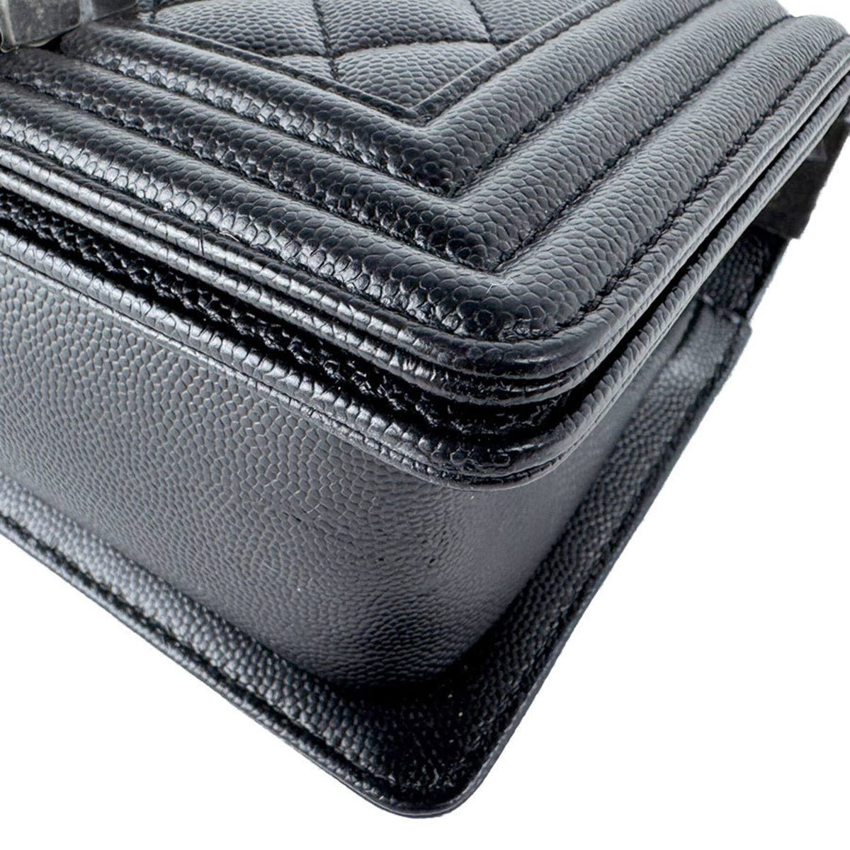 Chanel Black Grained Calfskin Leather Shoulder Bag (Pre-Owned)