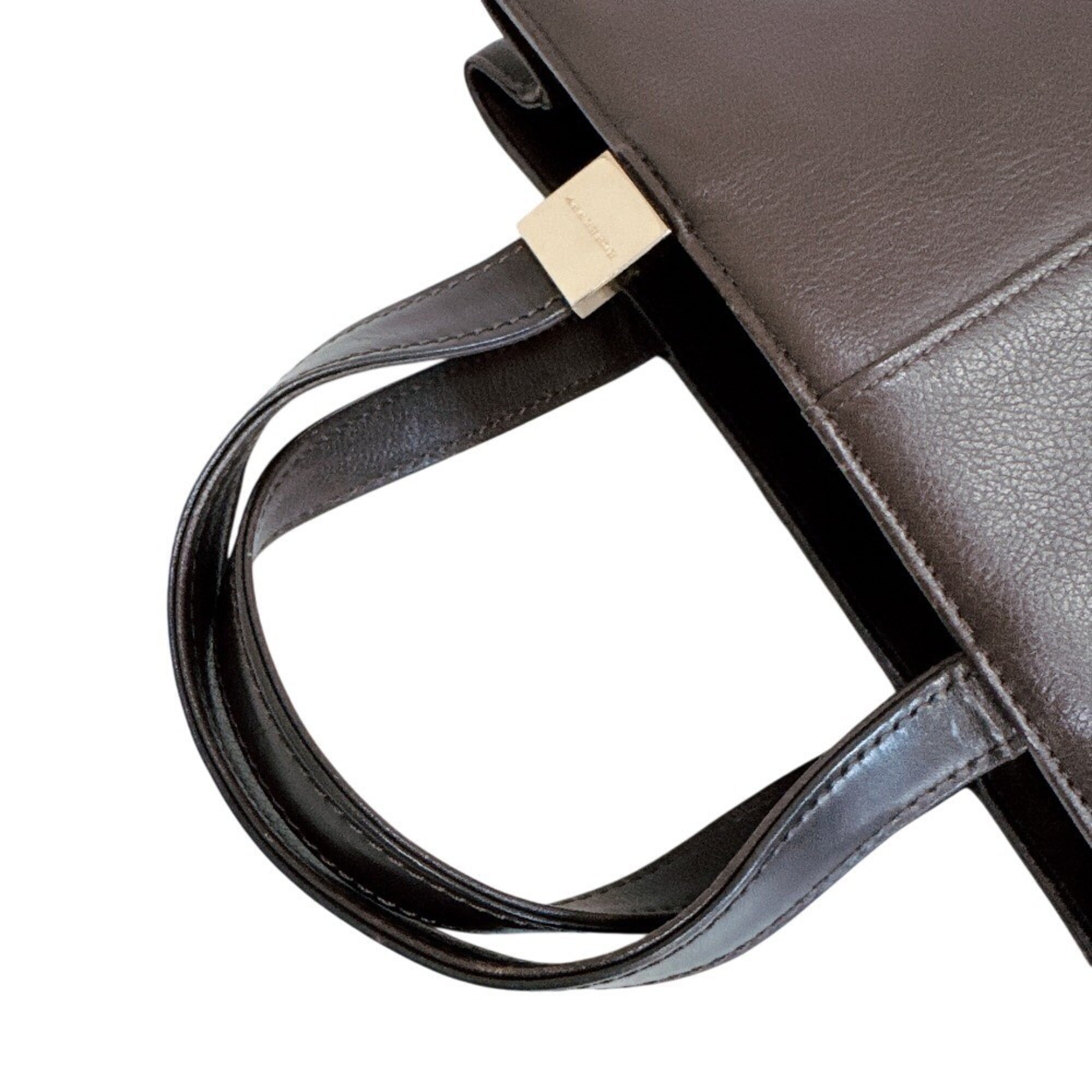 Burberry Brown Leather Handbag (Pre-Owned)