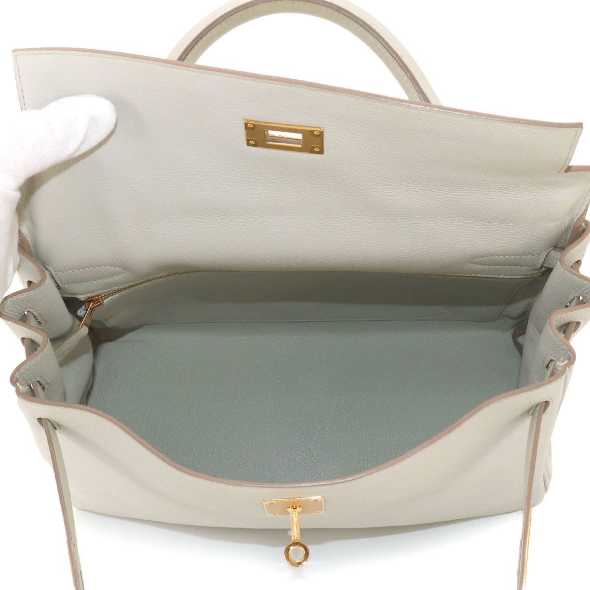Hermes White Evercalf Leather Handbag Shoulder Bag (Pre-Owned)