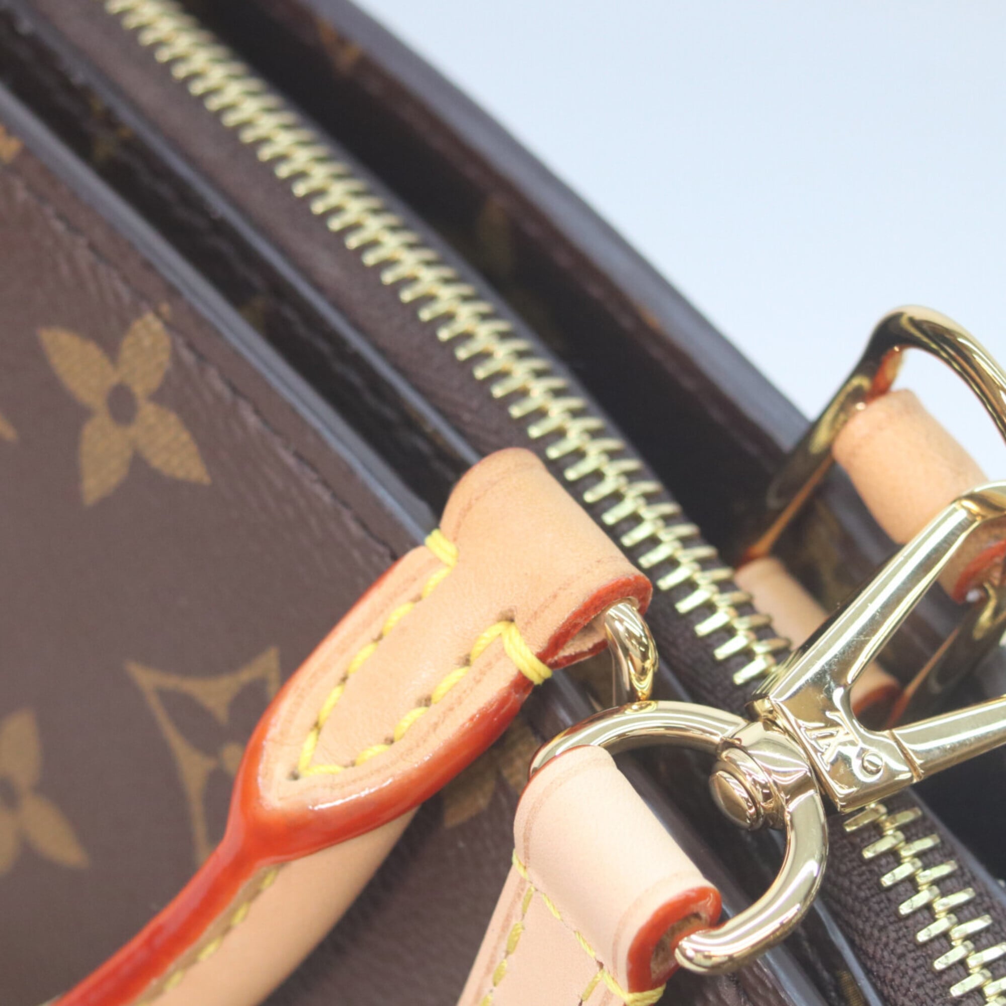 Louis Vuitton Monogram Brown Monogram Handbag (Pre-Owned)
