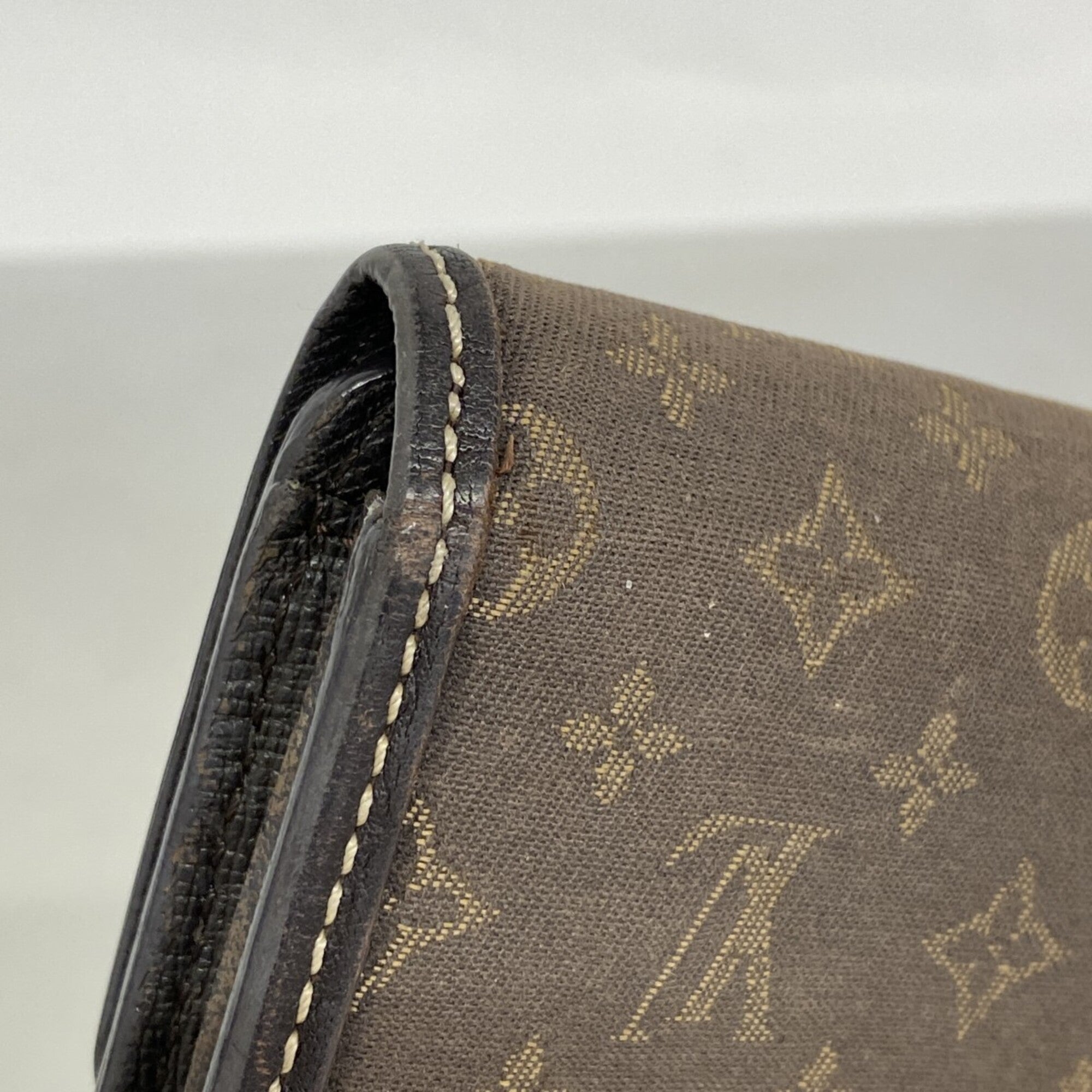 Louis Vuitton Fusain Long Wallet (Bi-Fold) (Pre-Owned)