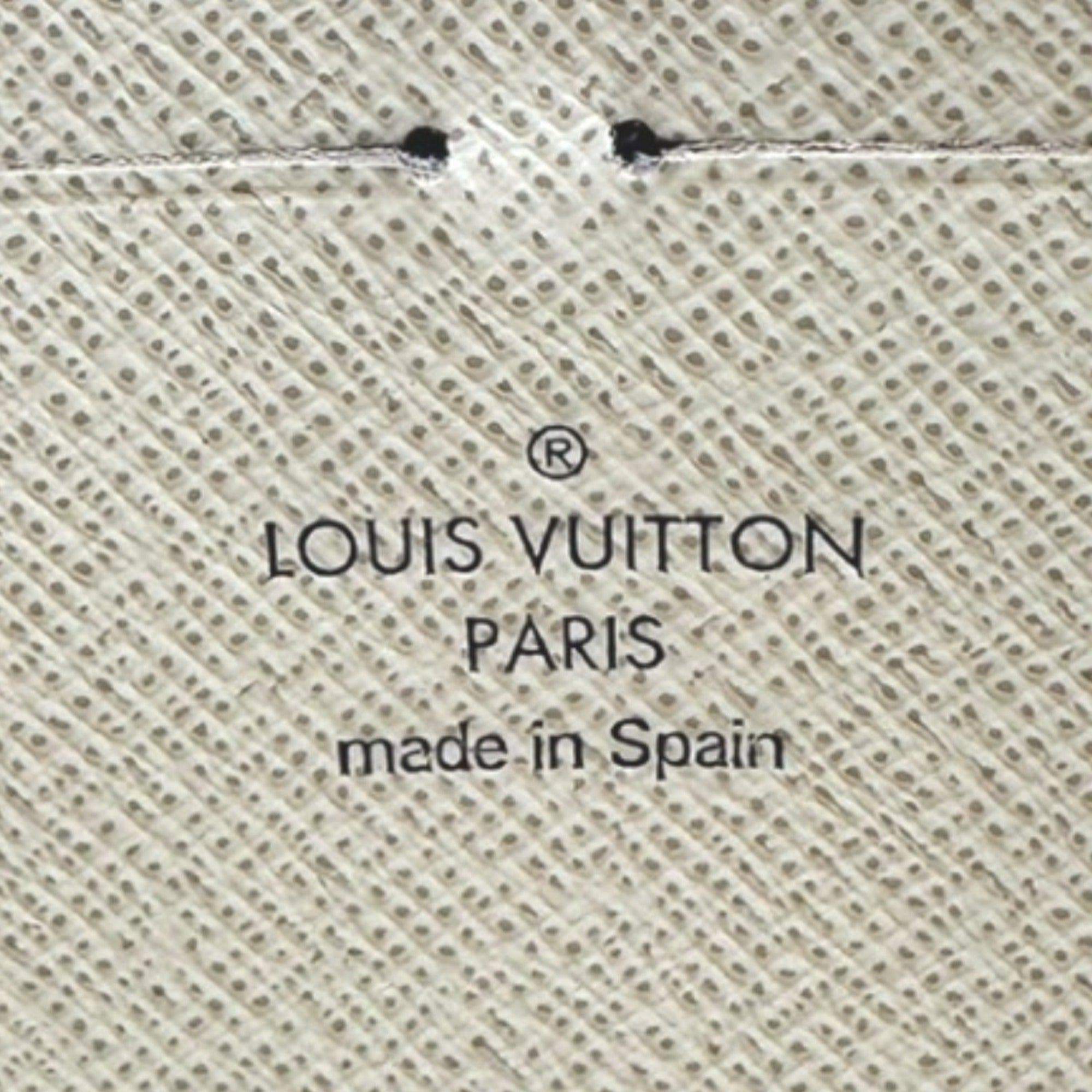 Louis Vuitton Damier Azur White Damier Azur Long Wallet (Bi-Fold) (Pre-Owned)