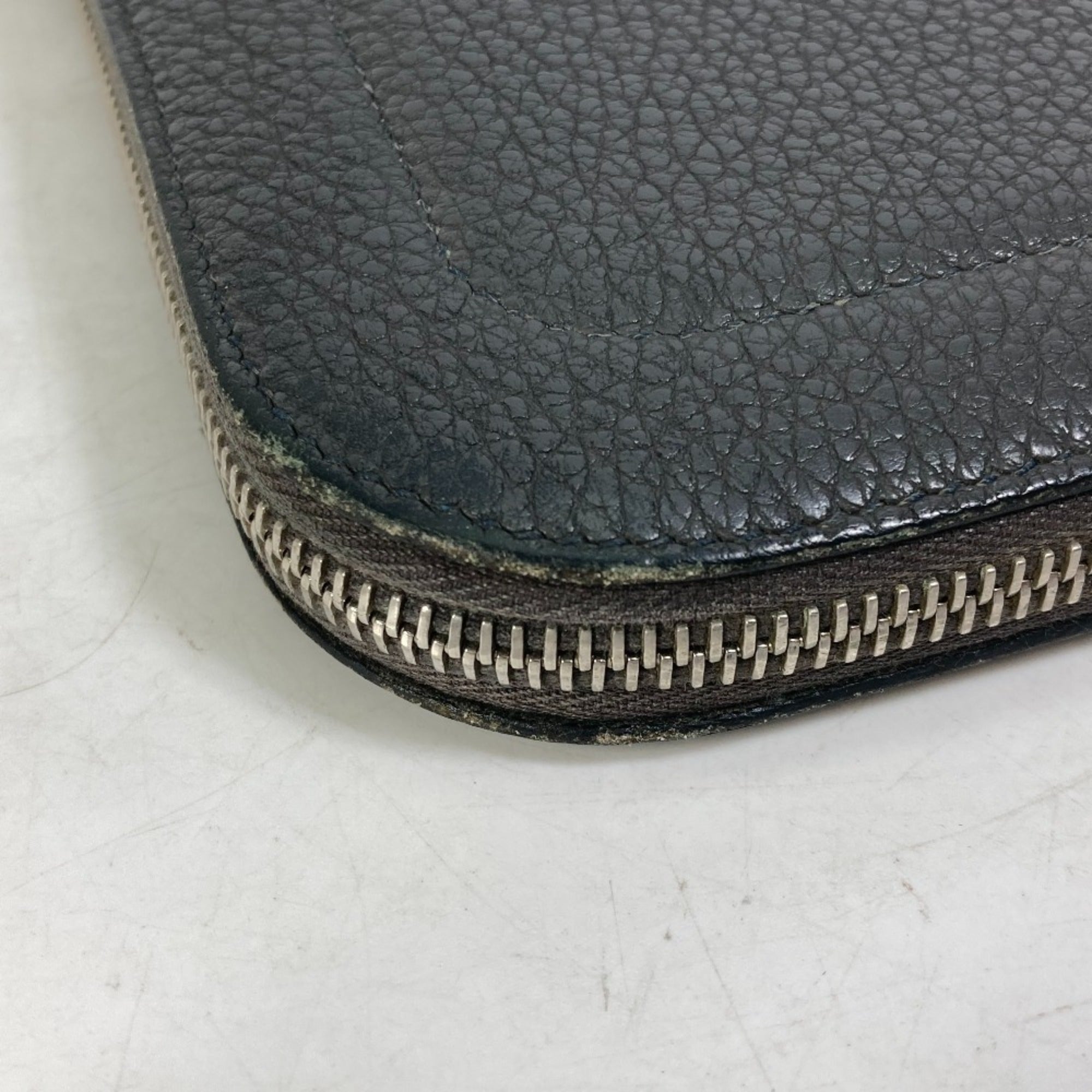 Hermes Gray Leather Clutch Bag (Pre-Owned)
