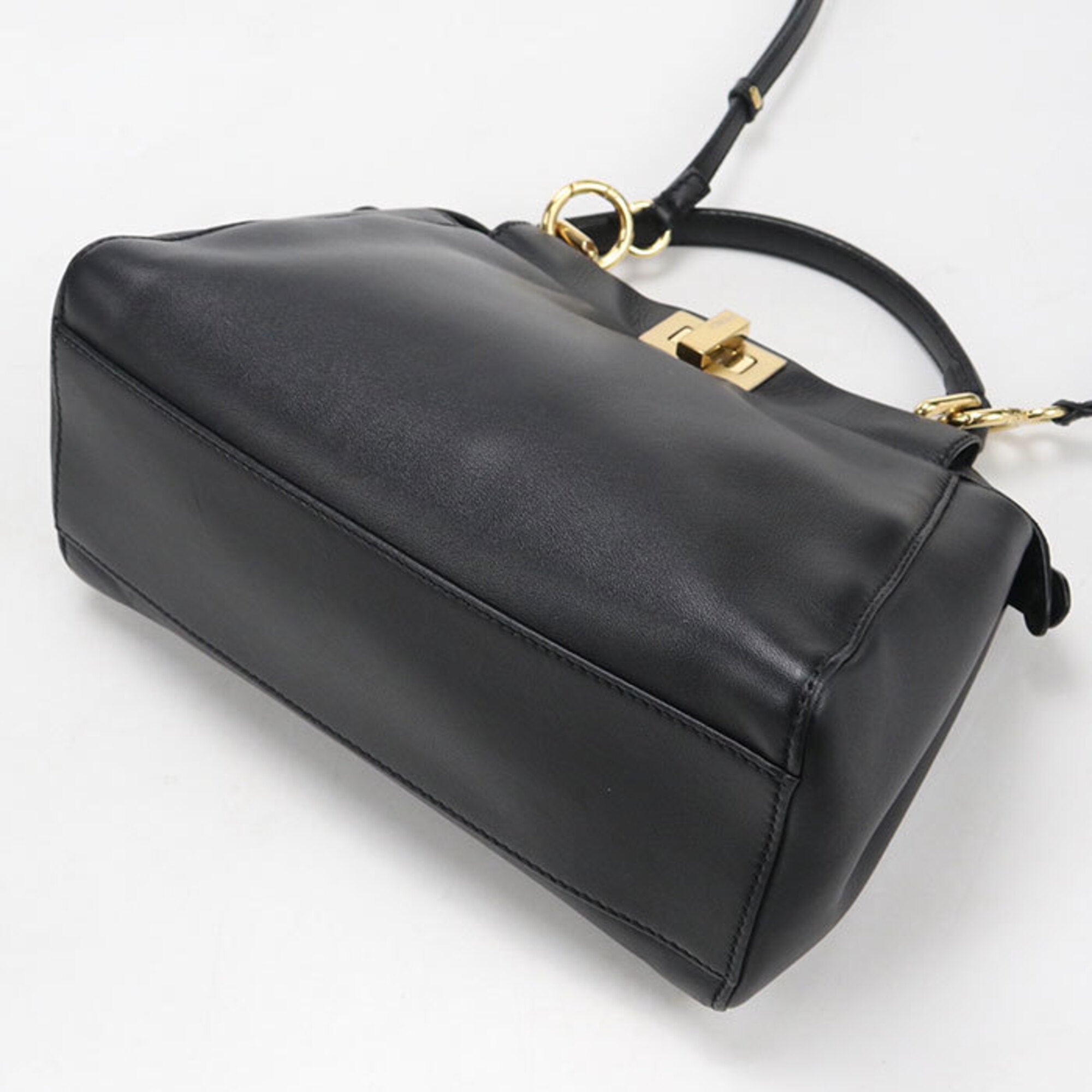 Fendi Black Leather Handbag (Pre-Owned)