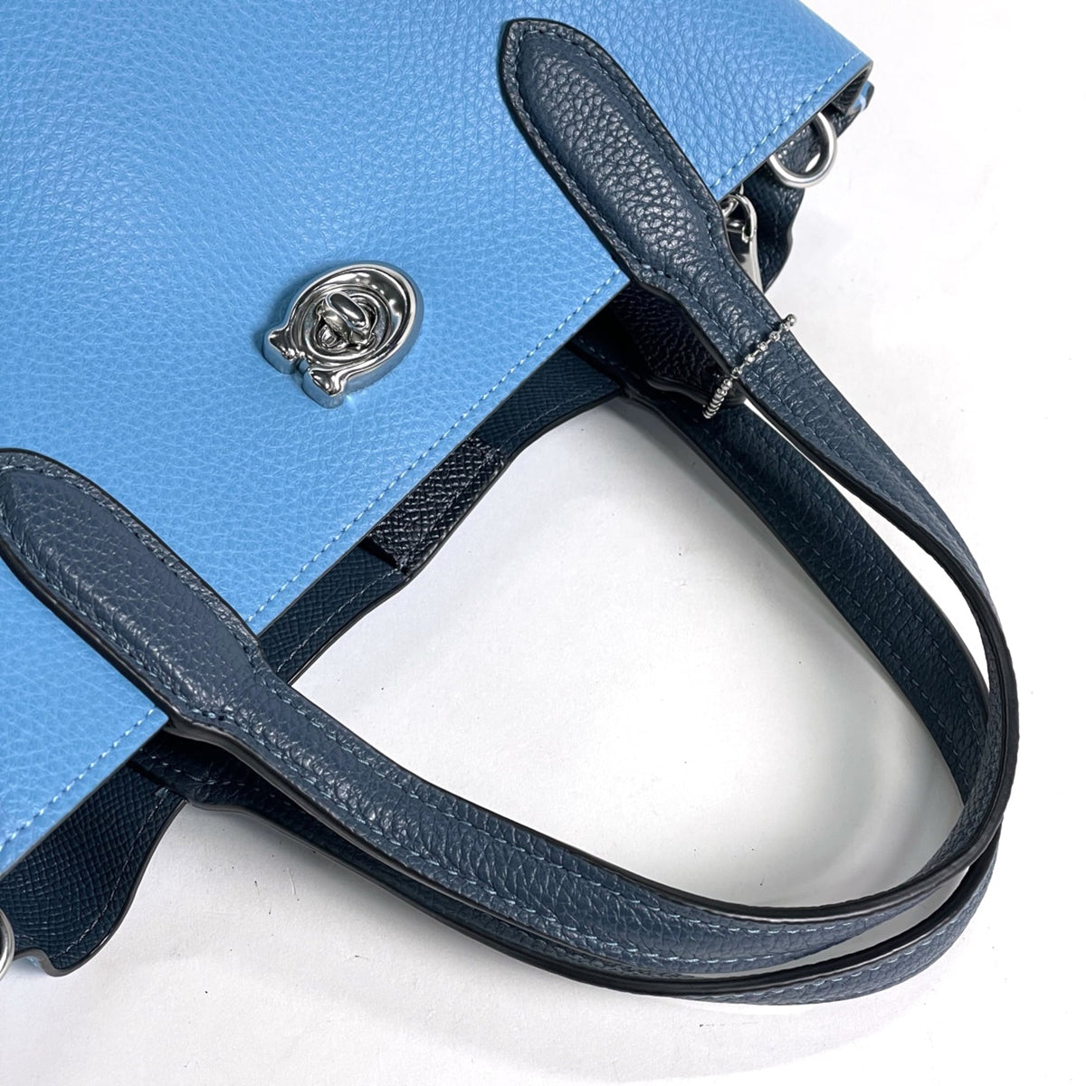 Coach Blue Leather Tote Bag (Pre-Owned)