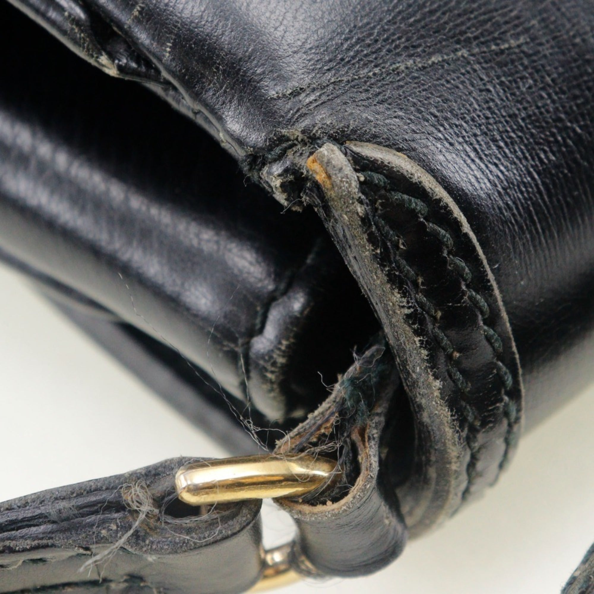 Gucci Sherry Line Black Leather Shoulder Bag (Pre-Owned)