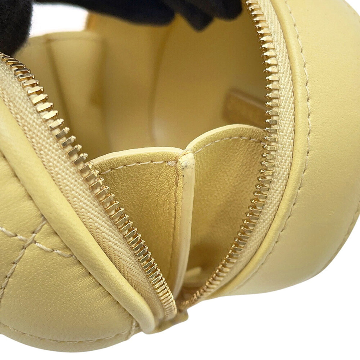 Chanel Yellow Leather Handbag Shoulder Bag (Pre-Owned)