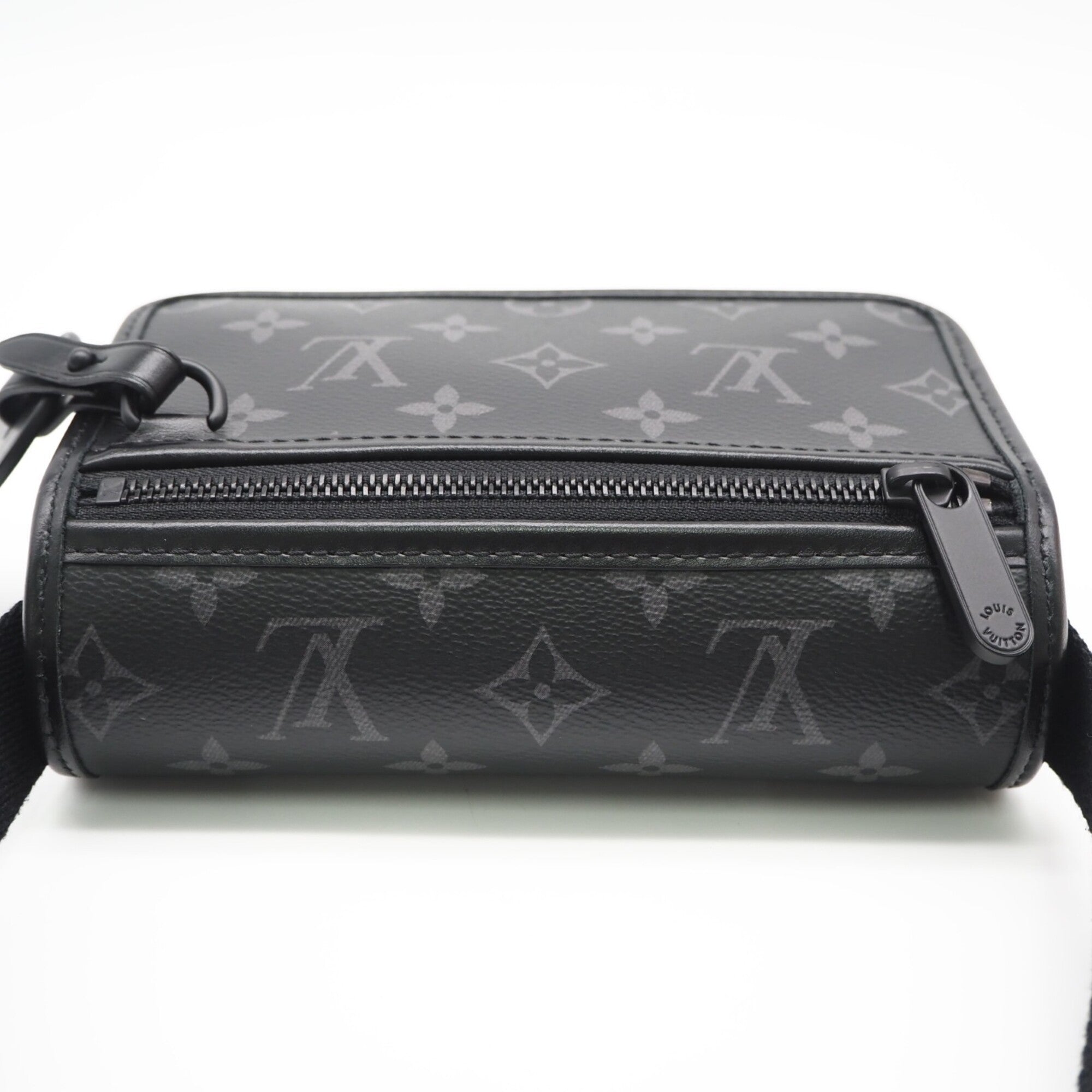 Louis Vuitton Monogram Eclipse Black Gray Coated Canvas Leather Shoulder Bag (Pre-Owned)
