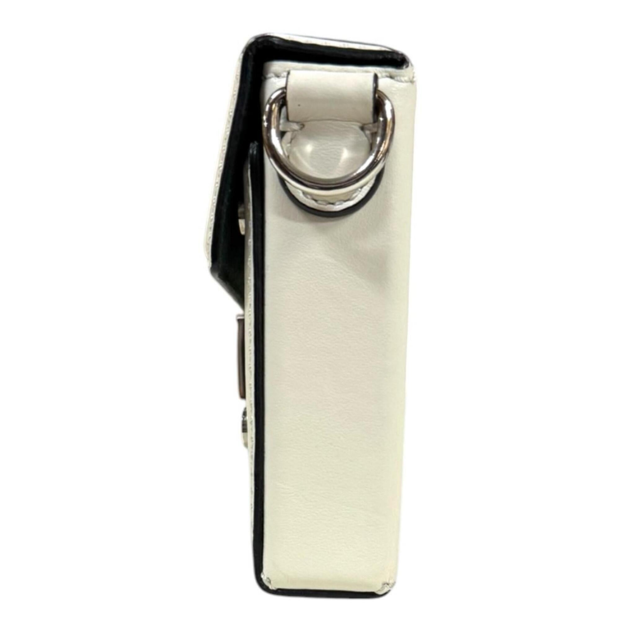 Fendi White Leather Shoulder Bag (Pre-Owned)