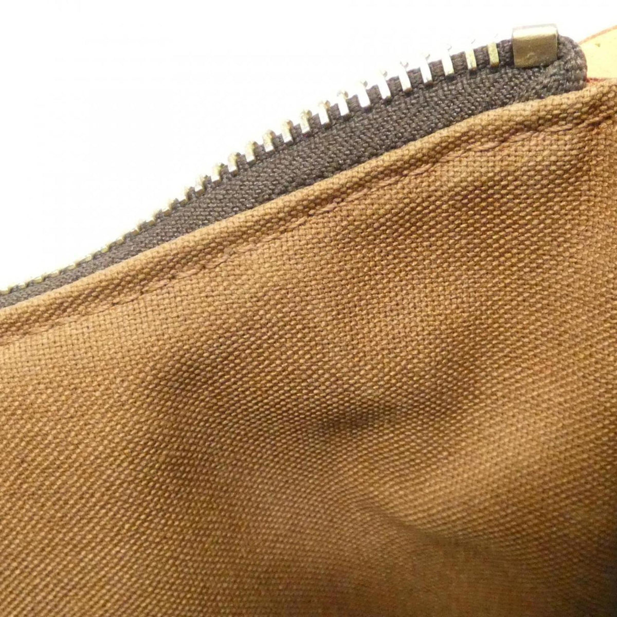 Louis Vuitton Marron Coated Canvas Shoulder Bag (Pre-Owned)