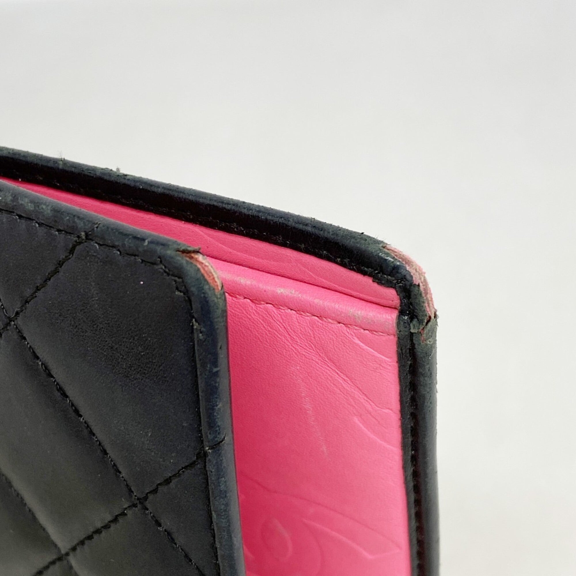 Chanel Black White Leather Long Wallet (Bi-Fold) (Pre-Owned)