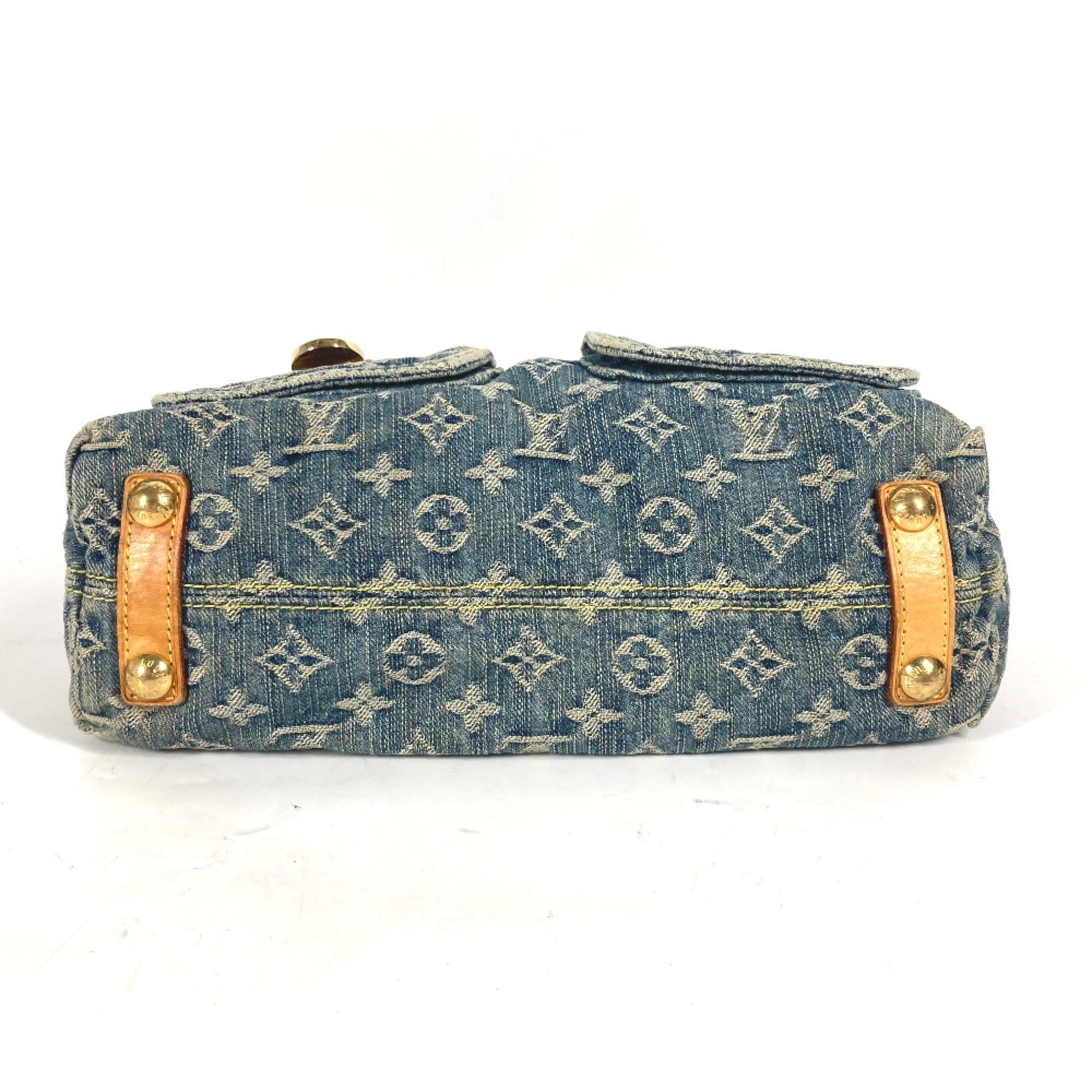 Louis Vuitton Blue Other Shoulder Bag (Pre-Owned)