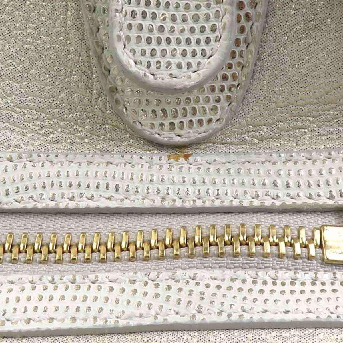 Bvlgari White Leather Handbag Shoulder Bag (Pre-Owned)