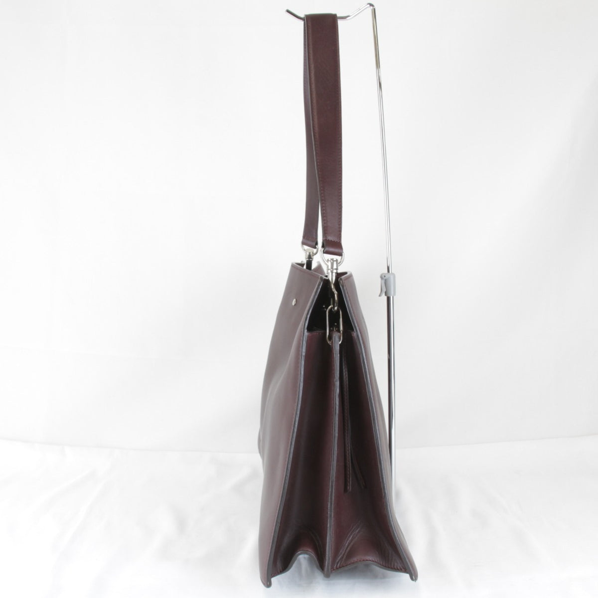 Celine Bordeaux Wine Leather Shoulder Bag (Pre-Owned)