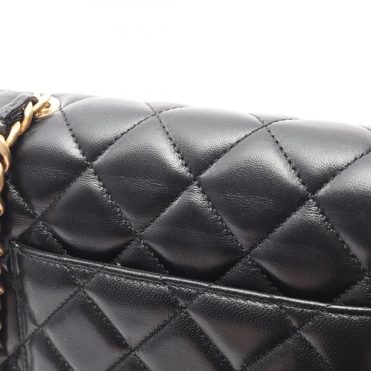 Chanel Black Leather Handbag Shoulder Bag (Pre-Owned)