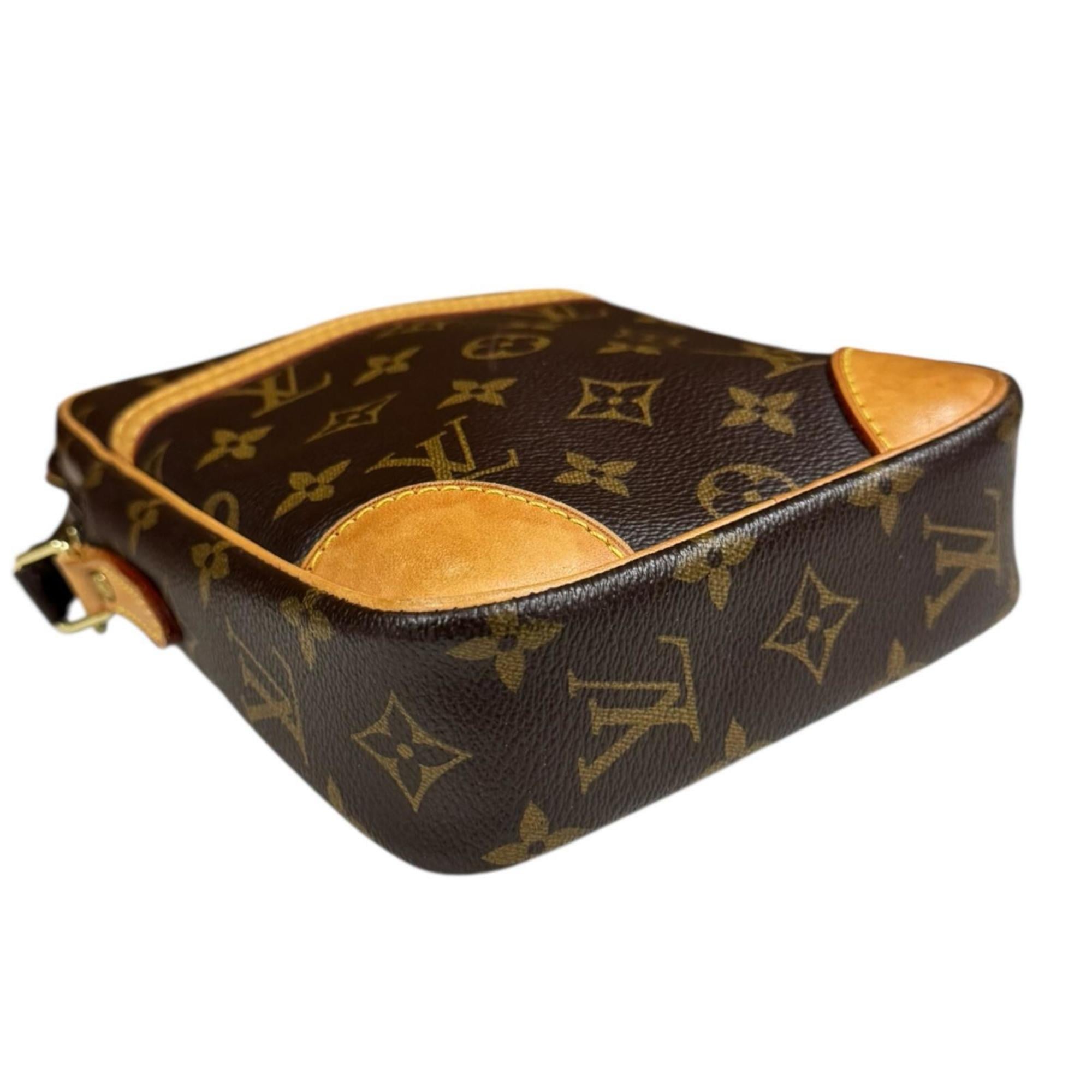 Louis Vuitton Brown Monogram Shoulder Bag (Pre-Owned)
