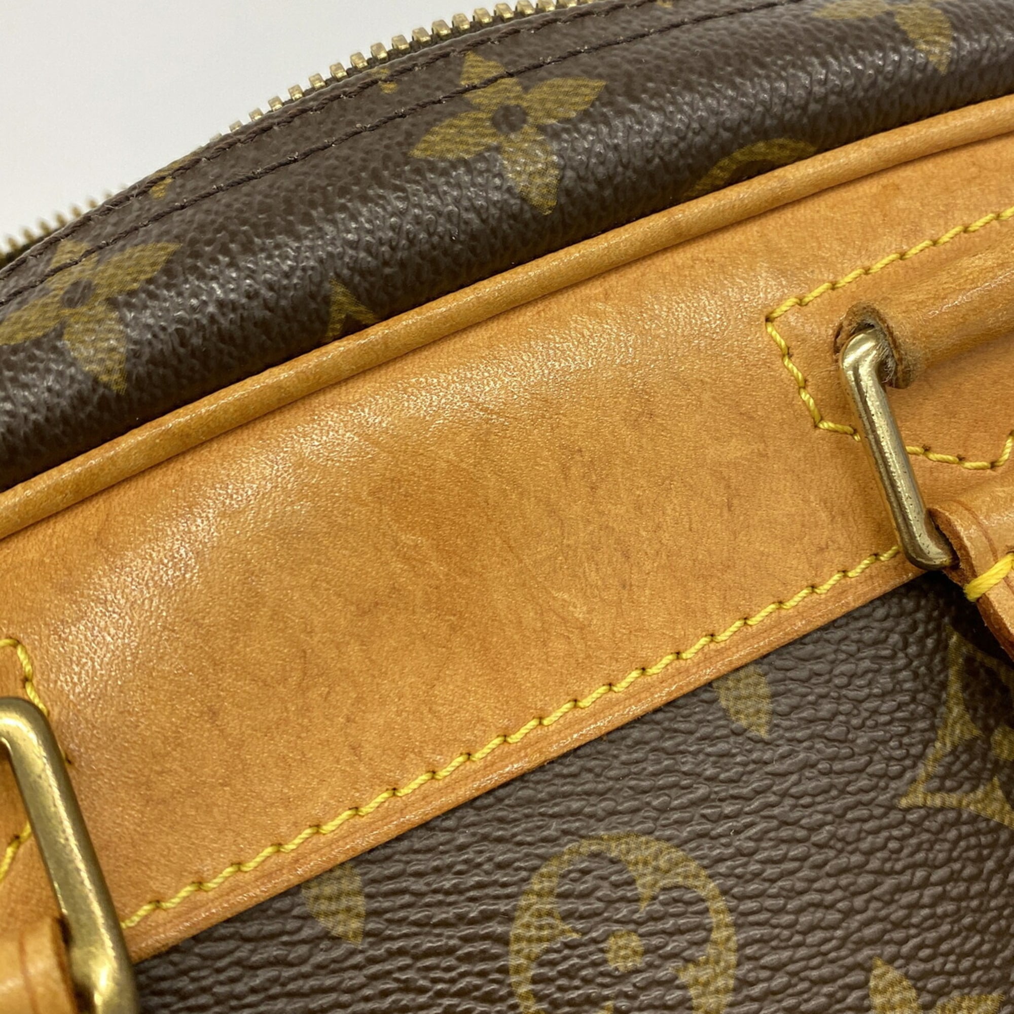 Louis Vuitton Brown Handbag (Pre-Owned)