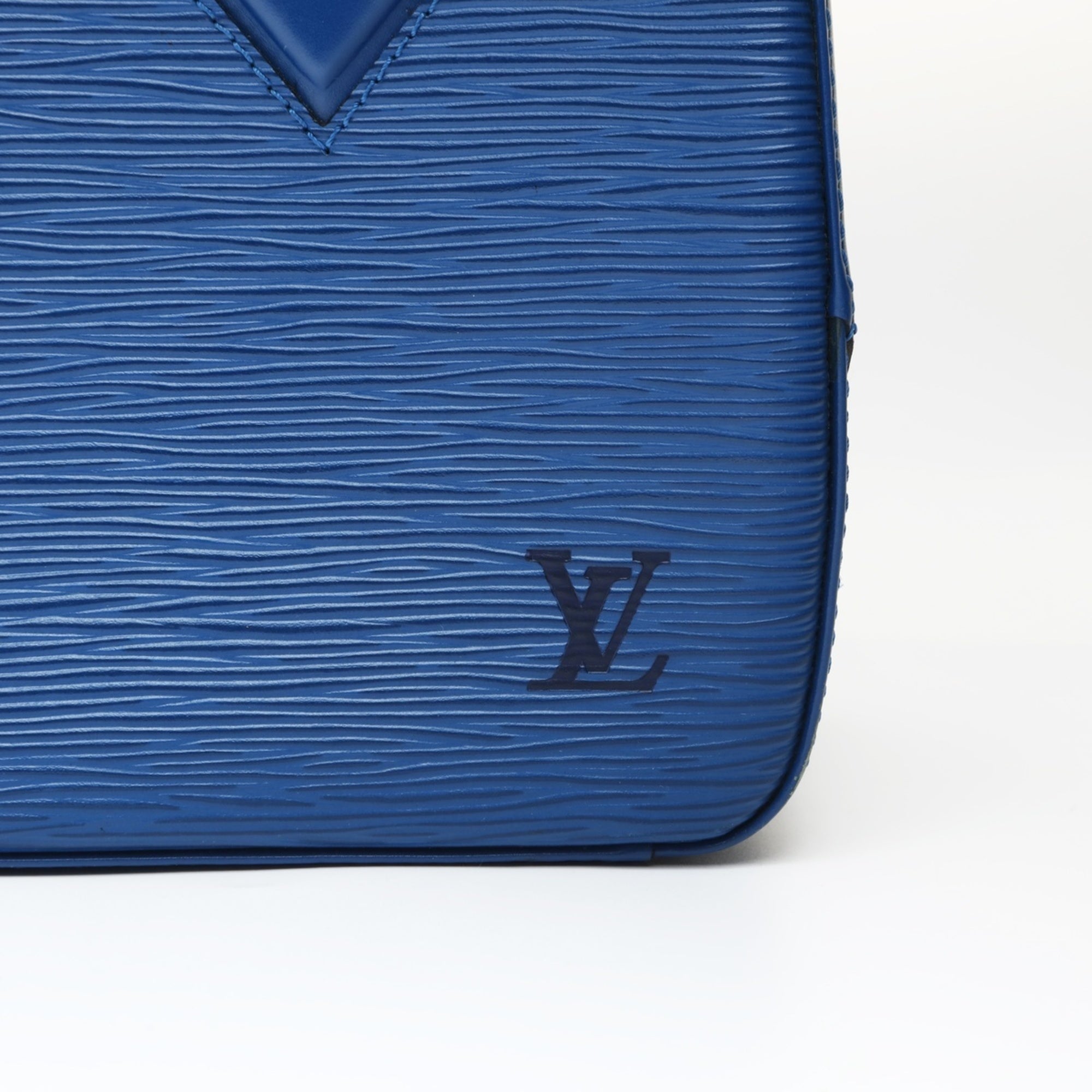 Louis Vuitton Epi Blue Epi Leather Handbag (Pre-Owned)