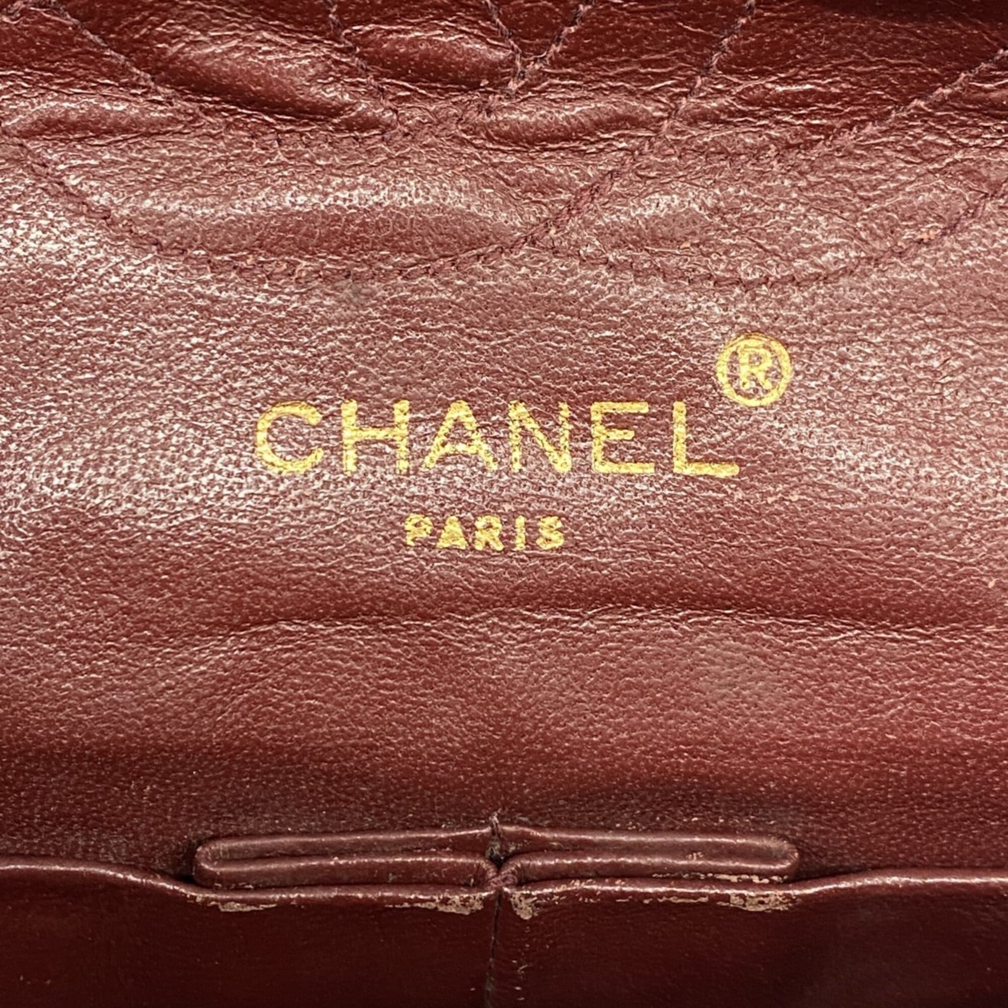 Chanel Black Leather Shoulder Bag (Pre-Owned)