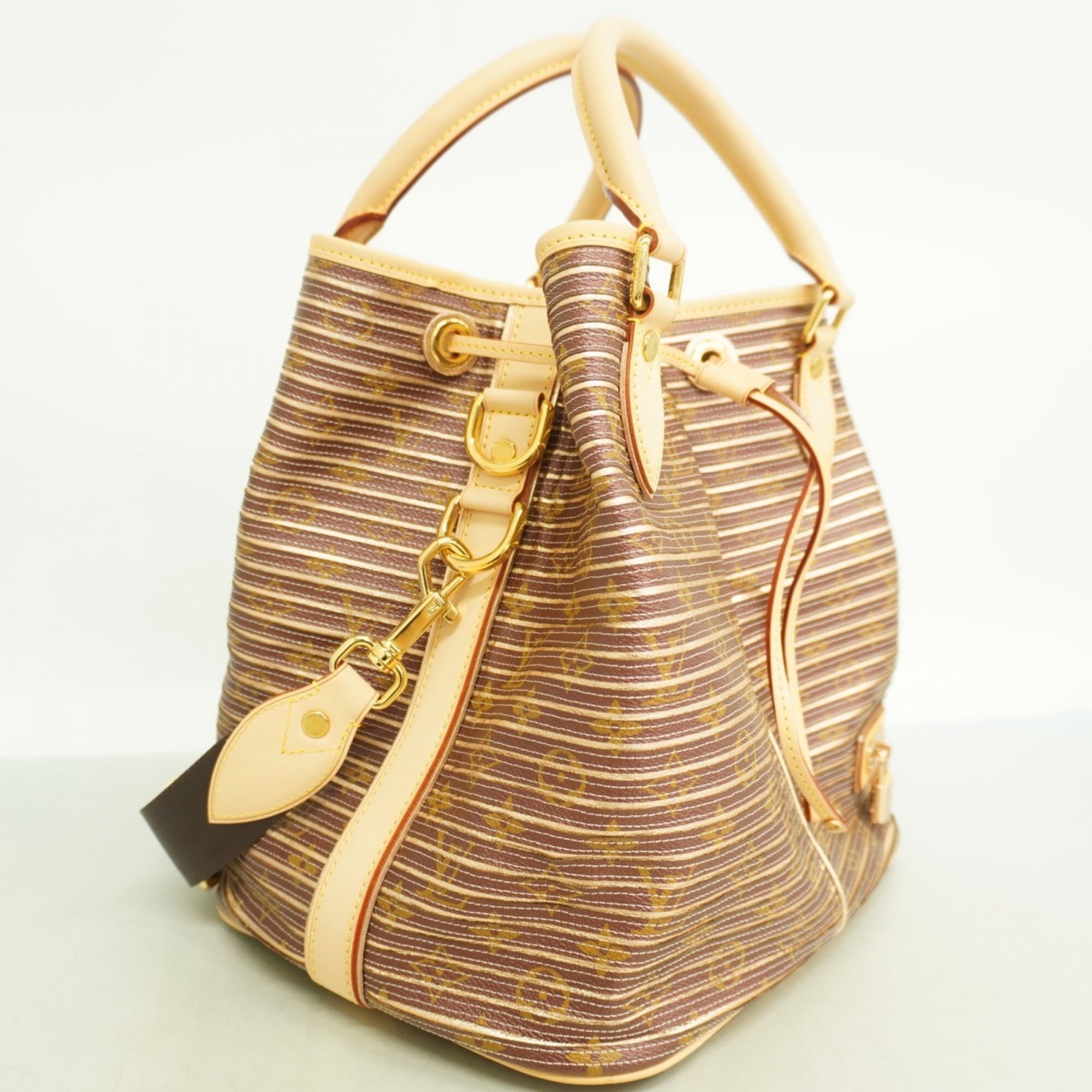 Louis Vuitton Peche Handbag (Pre-Owned)