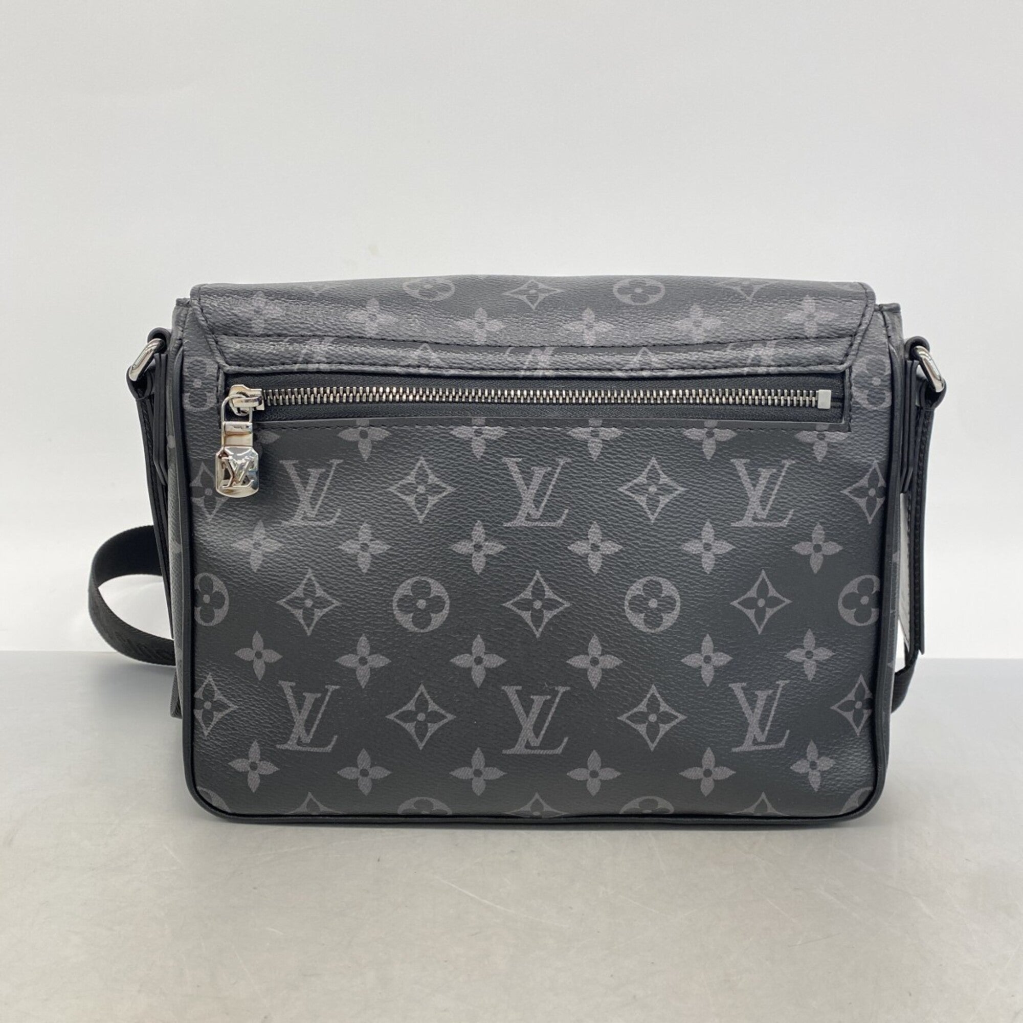 Louis Vuitton Black Shoulder Bag (Pre-Owned)
