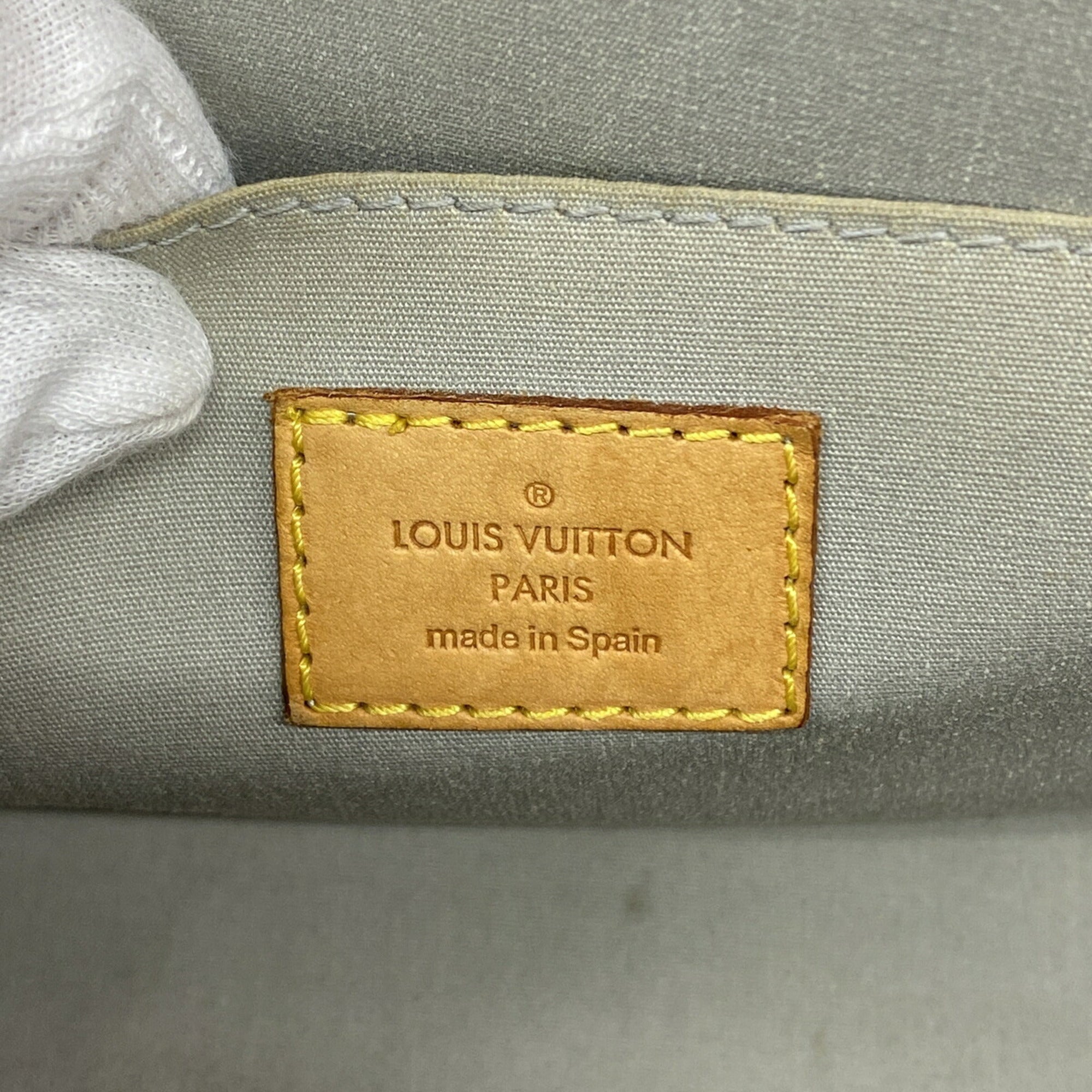 Louis Vuitton Pearl Handbag (Pre-Owned)