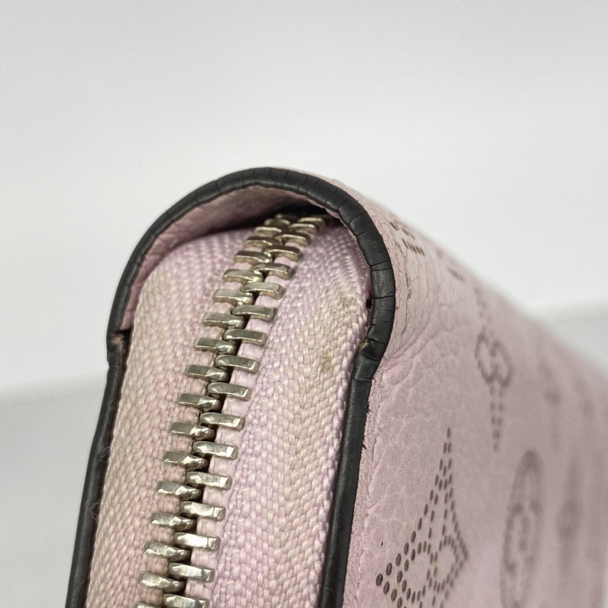 Louis Vuitton Pink Long Wallet (Bi-Fold) (Pre-Owned)