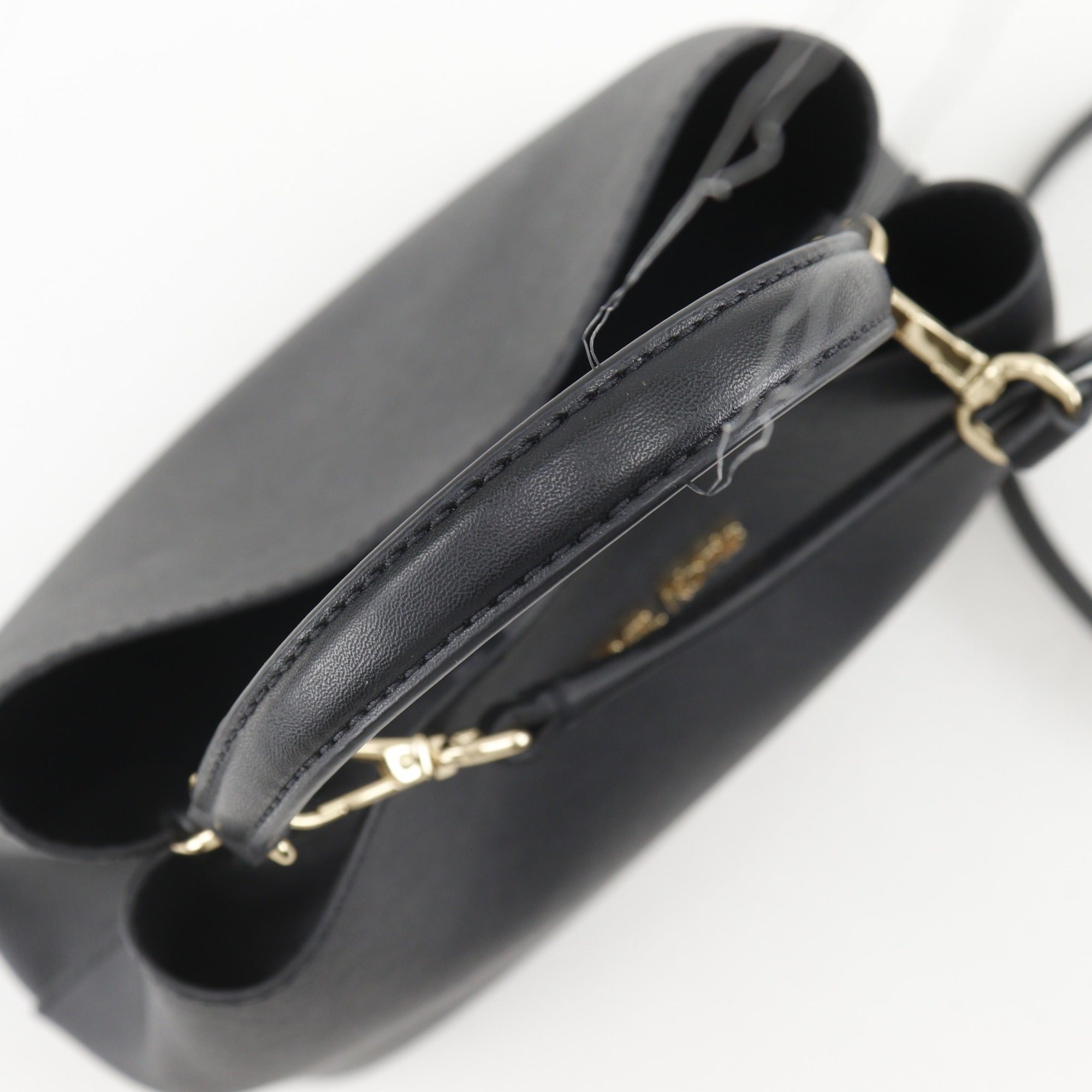 Michael Kors Black Pvc Handbag Sling Bag (Pre-Owned)