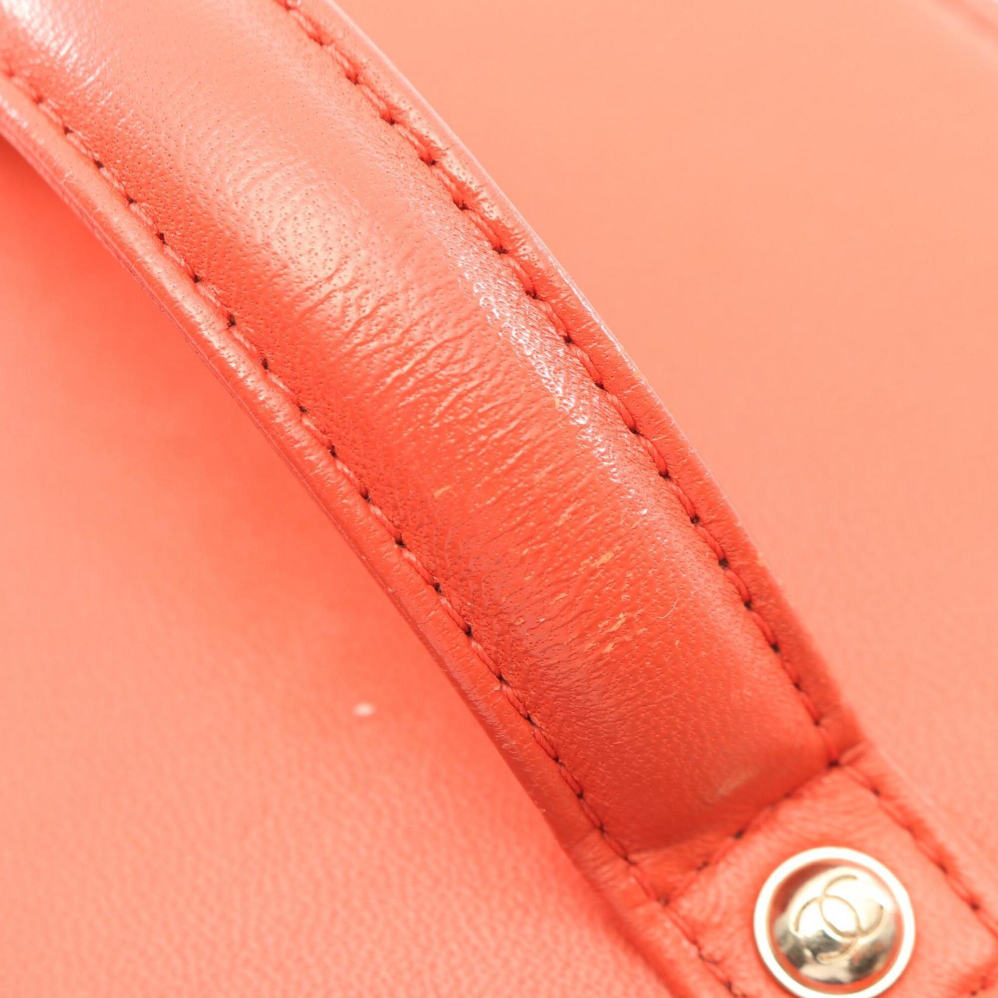 Chanel Red Color Leather Handbag (Pre-Owned)