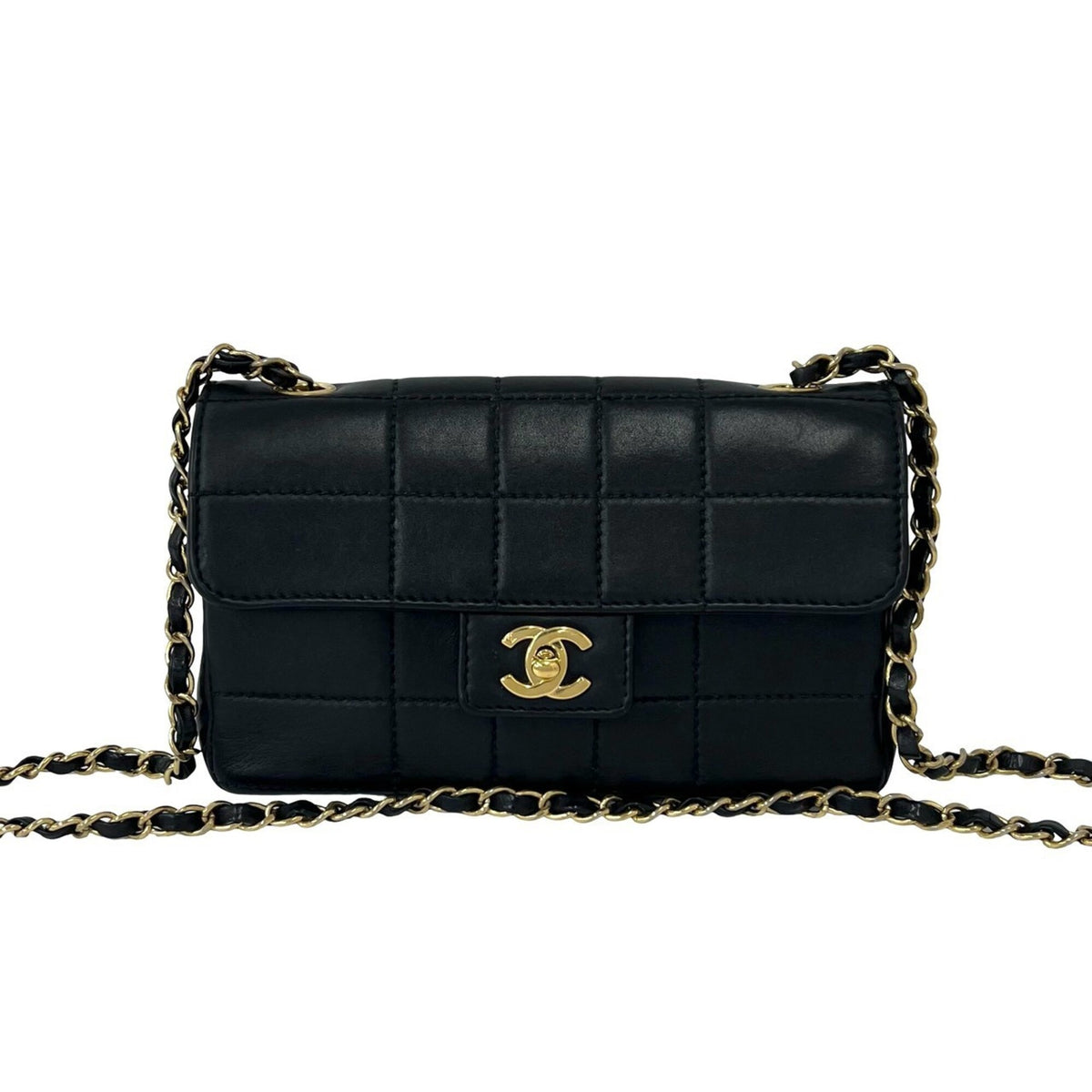 Chanel Black Leather Pochette Shoulder Bag (Pre-Owned)