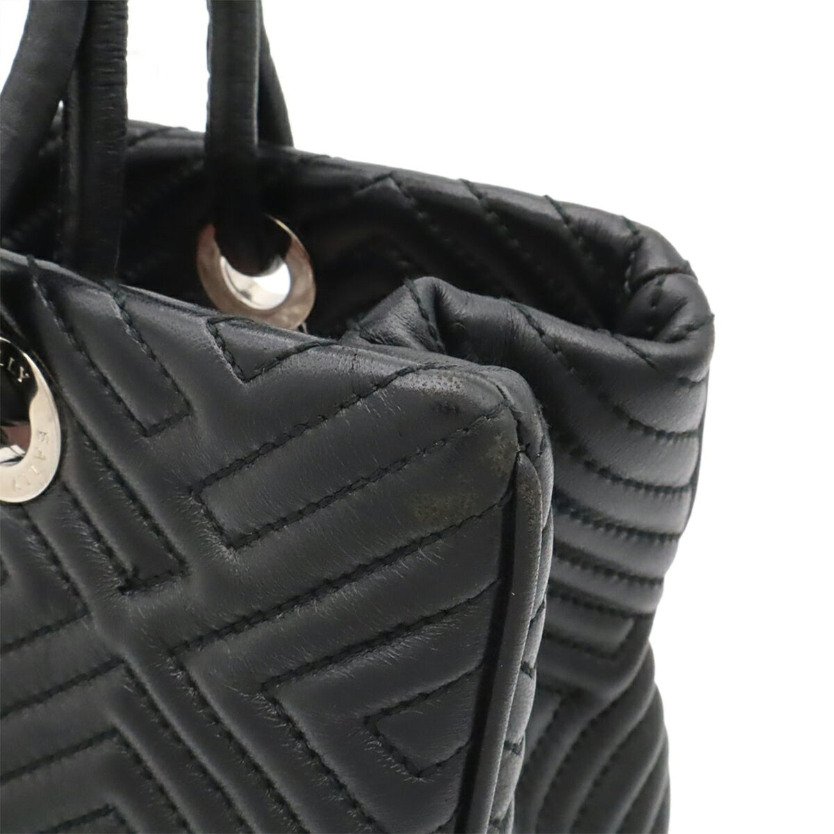 Bally Black Leather Handbag (Pre-Owned)