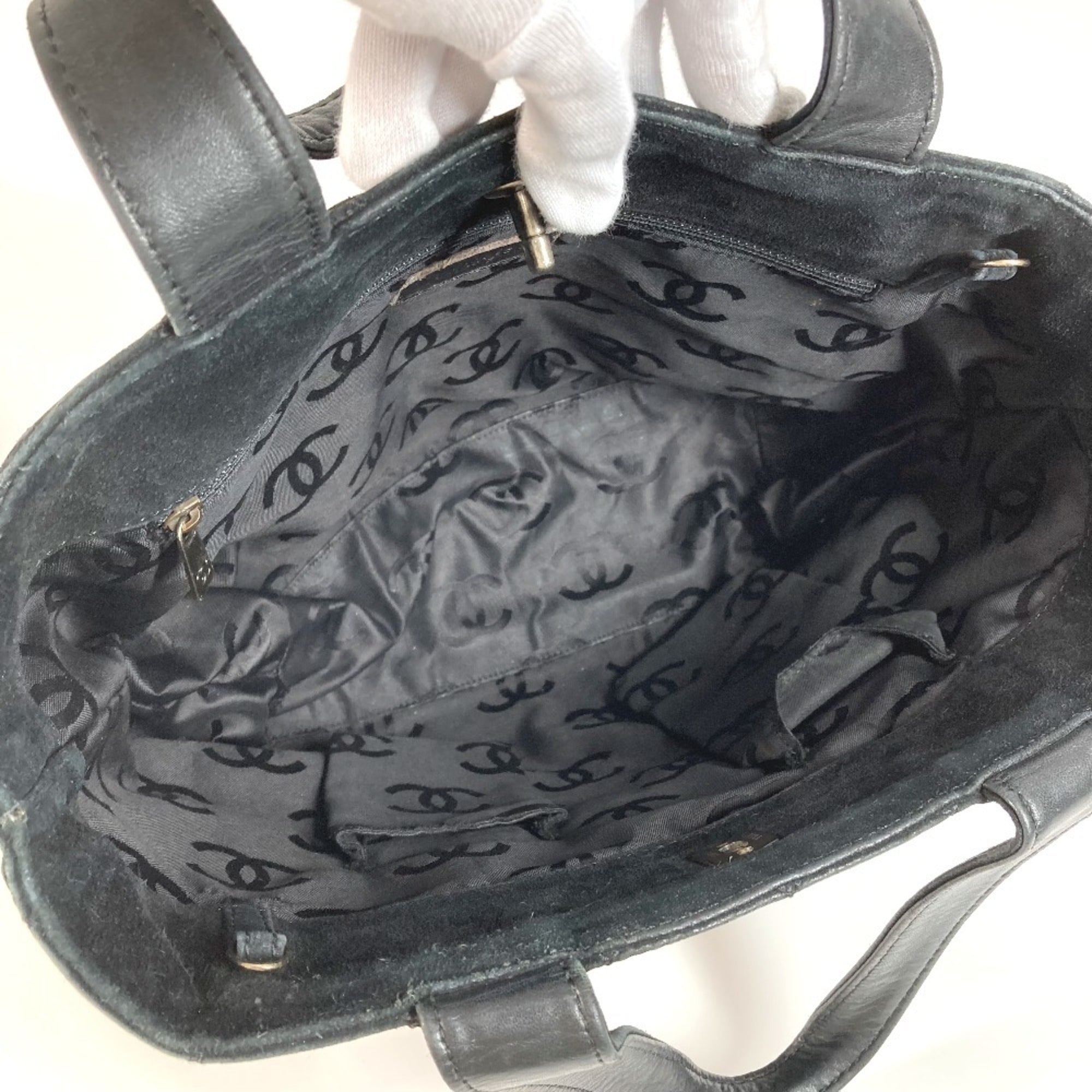 Chanel Black Suede Shoulder Bag Tote Bag (Pre-Owned)