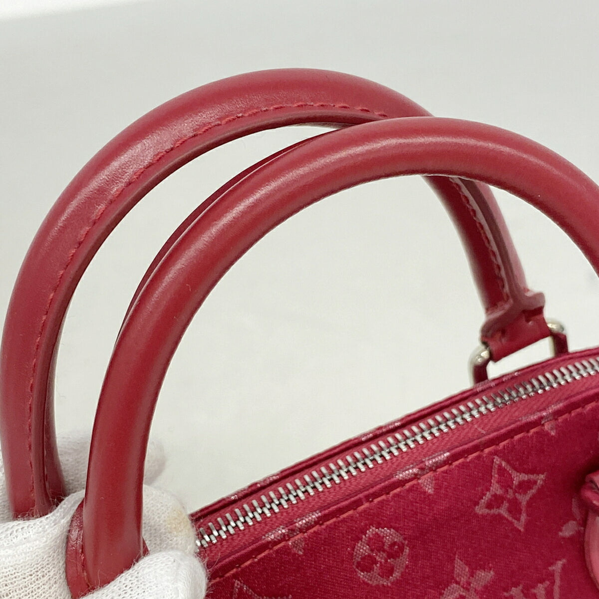 Louis Vuitton Rouge Handbag (Pre-Owned)