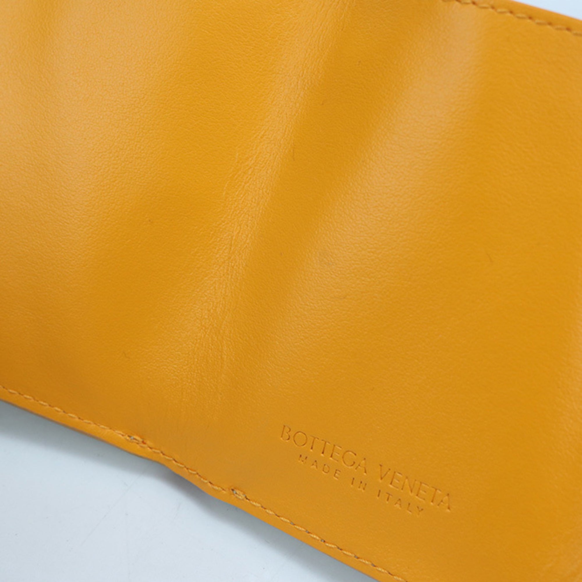 Bottega Veneta Beige Leather Wallet (Tri-Fold) (Pre-Owned)