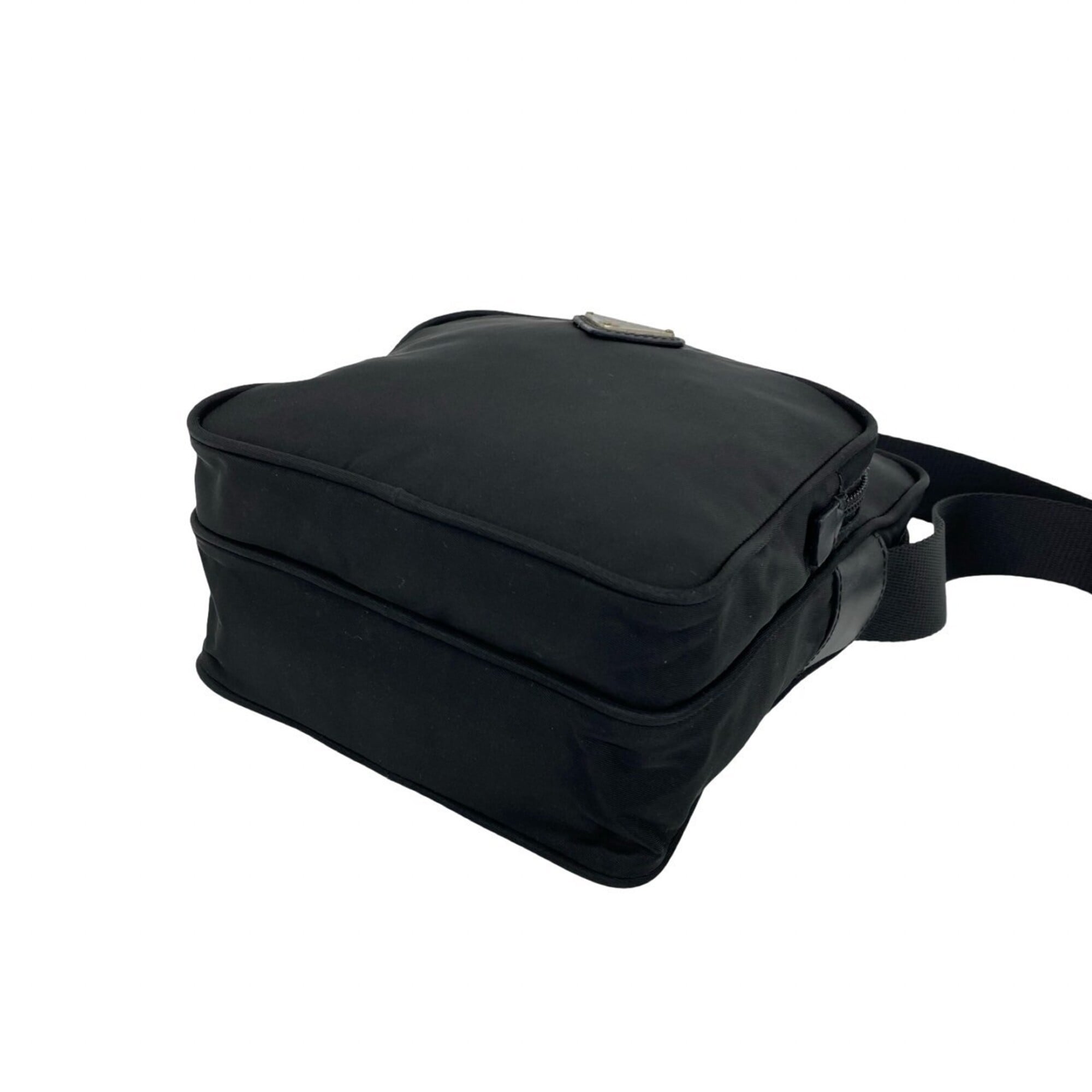 Prada Black Nylon Leather Pochette Shoulder Bag (Pre-Owned)